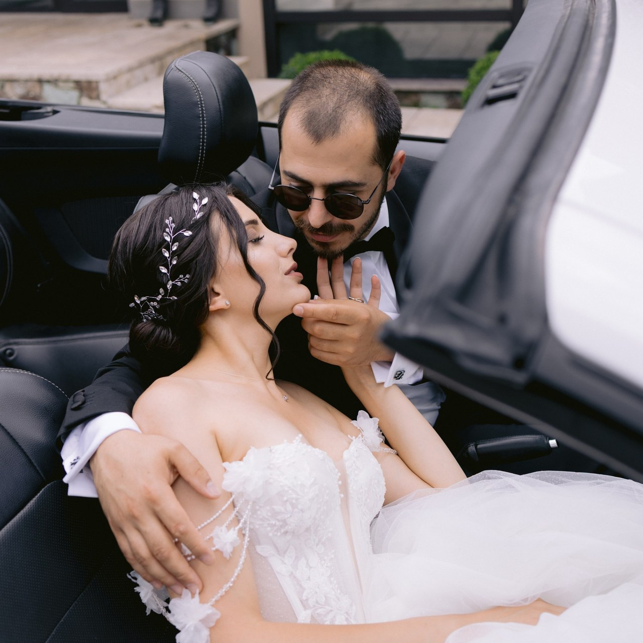 Հետադարձ կապ. KA Studio