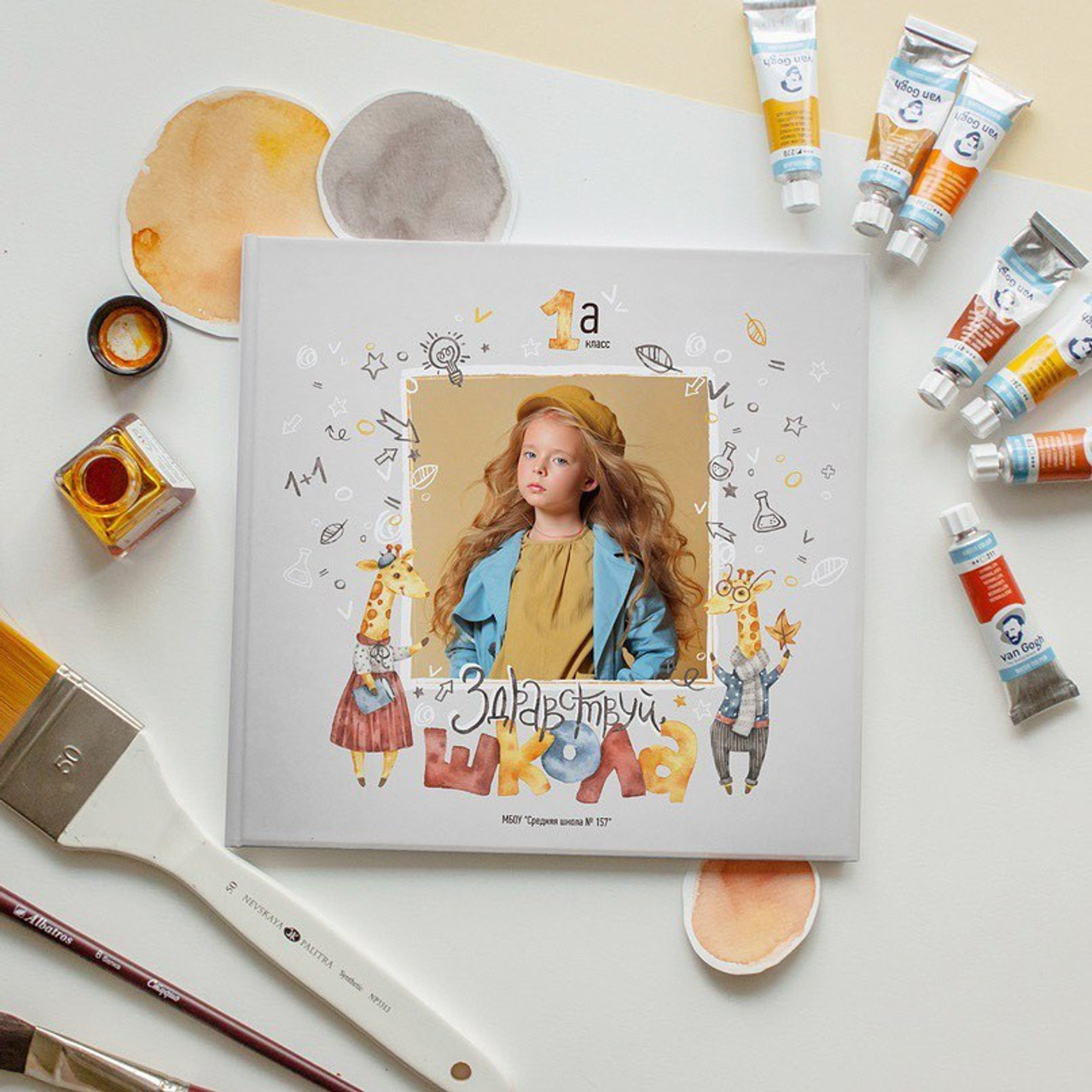 выпускные альбомы, выпускной альбом Таллинн, детский фотограф, индивидуальные выпускные альбомы, дизайнерские альбомы для выпускников, фотоальбомы на заказ с твёрдой обложкой, выпускной альбом премиум класса детский фотограф Таллинн