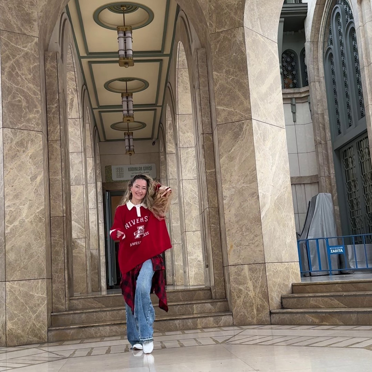 Фотосессия в Стамбуле. Фотограф в Стамбуле. Лайфстайл фотограф в Стамбуле Анатолий. Фотосессии на крышах с чайками