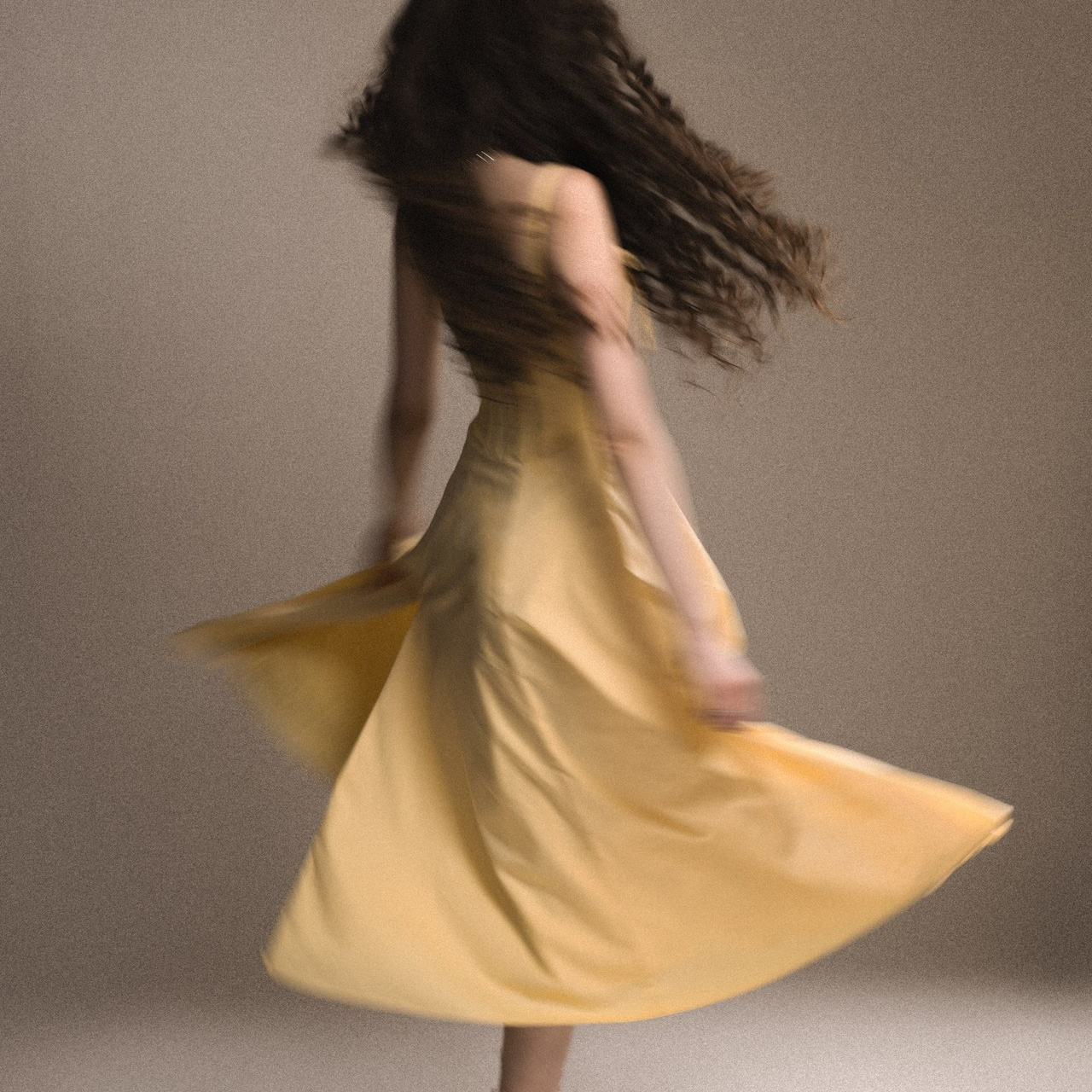 Feedback. I’m Laura, a portrait photographer in Coventry. I specialise in female portraits