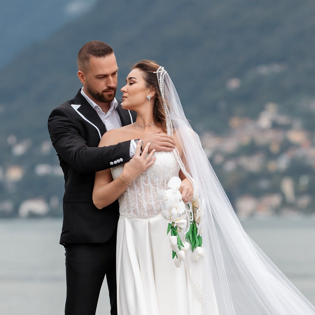 REVIEWS. Wedding Photographer Lake Como Ferrari Media Production