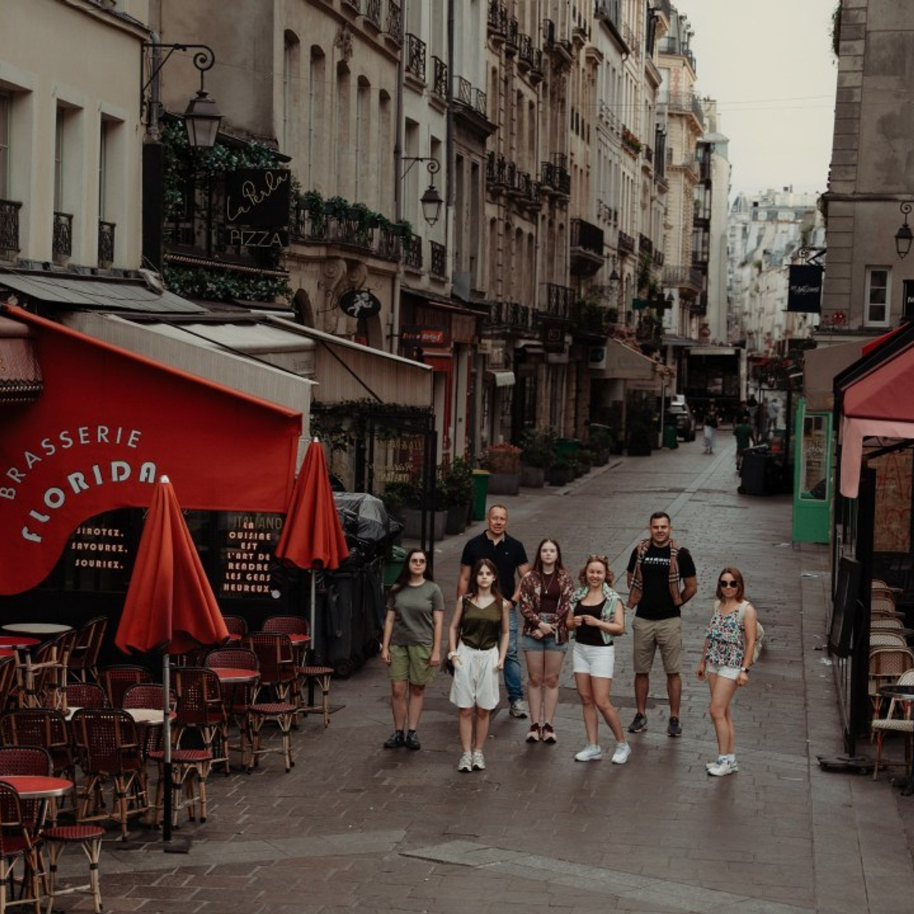 Photoshoot in Paris Reviews. Paris photographer — Polina Osipova