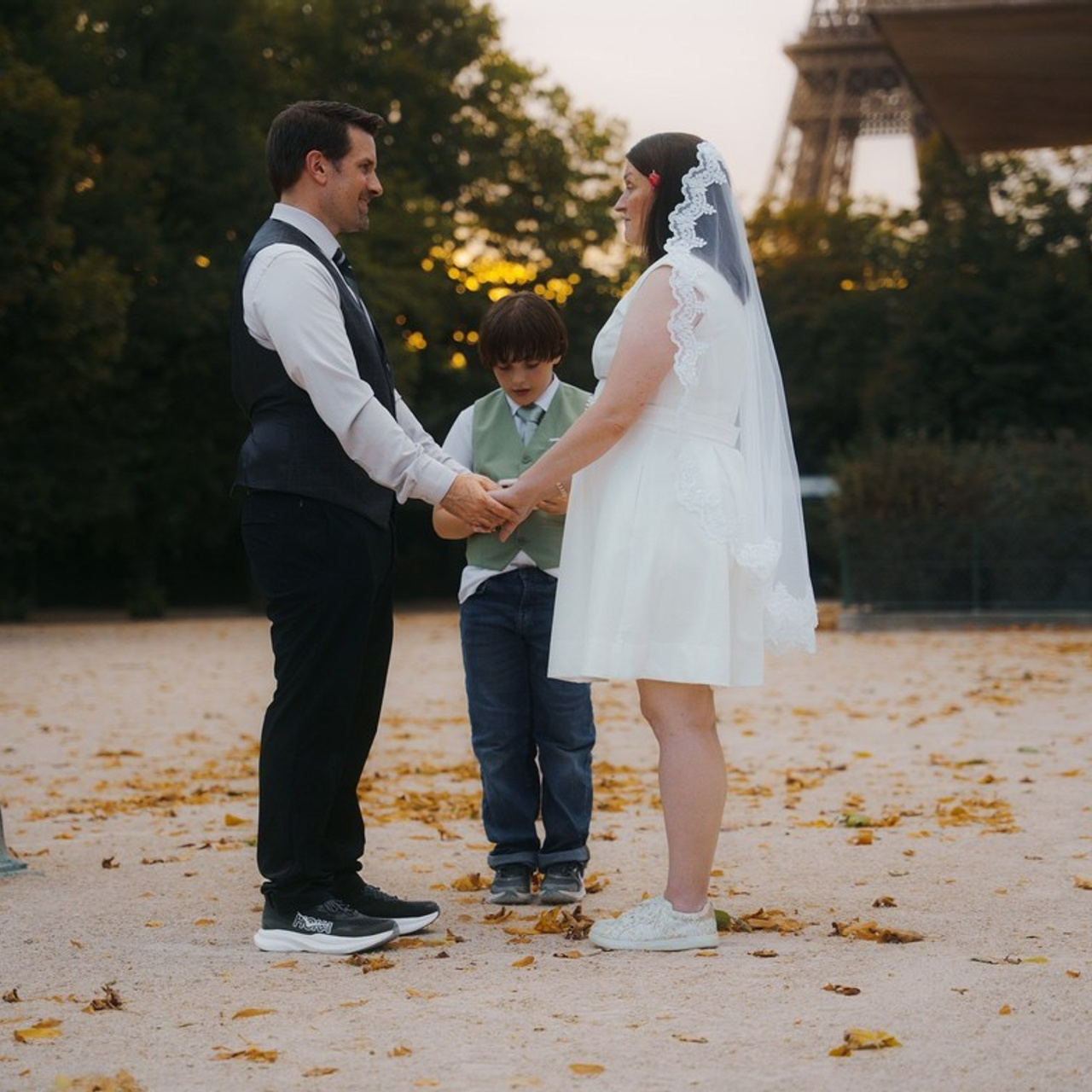 Photoshoot in Paris Reviews. Paris photographer — Polina Osipova