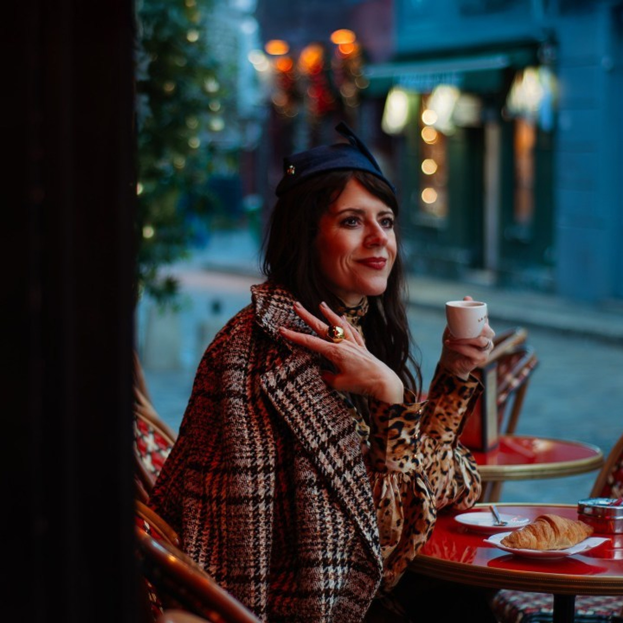 Photoshoot in Paris Reviews. Paris photographer — Polina Osipova