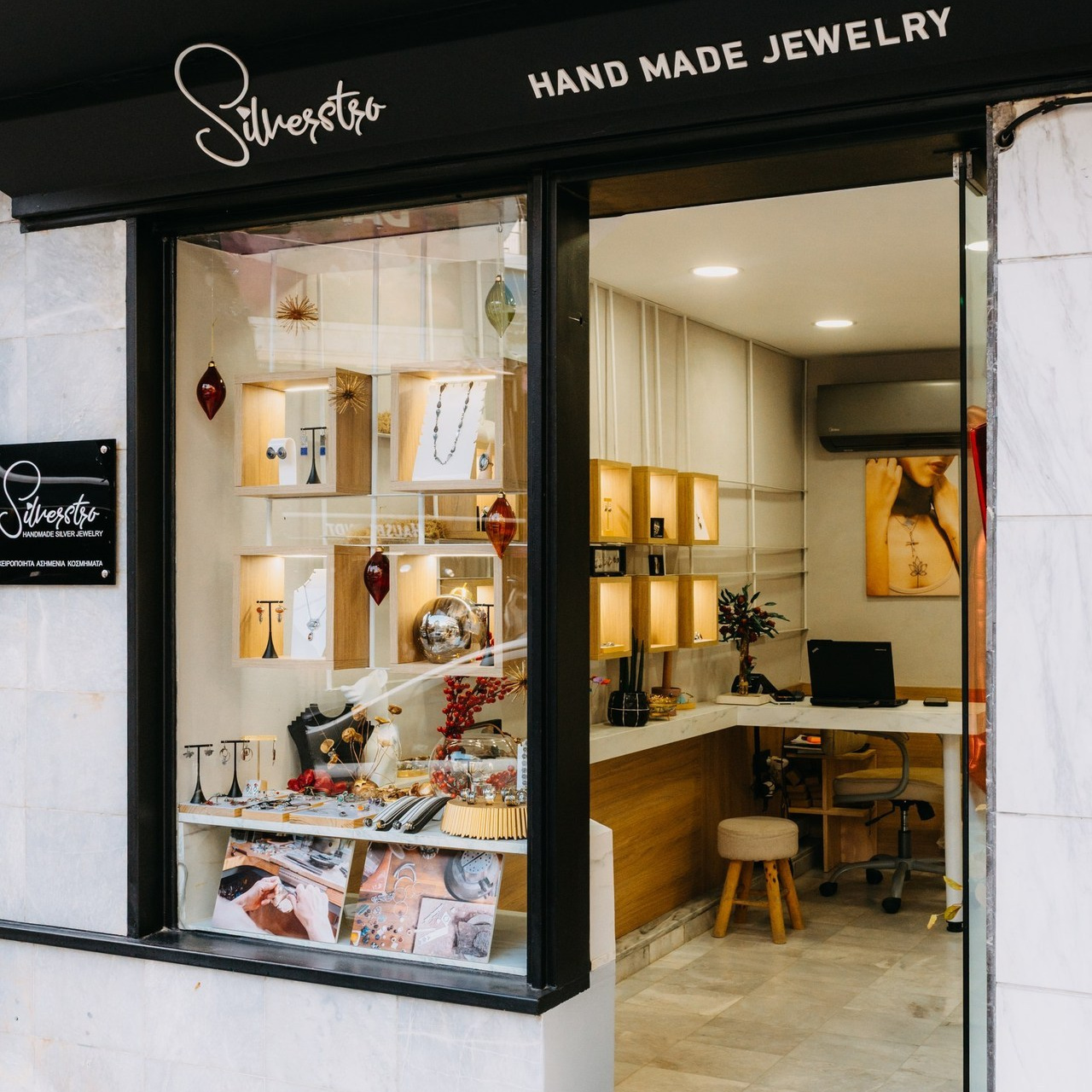 Review. Photograper in Chania, Crete