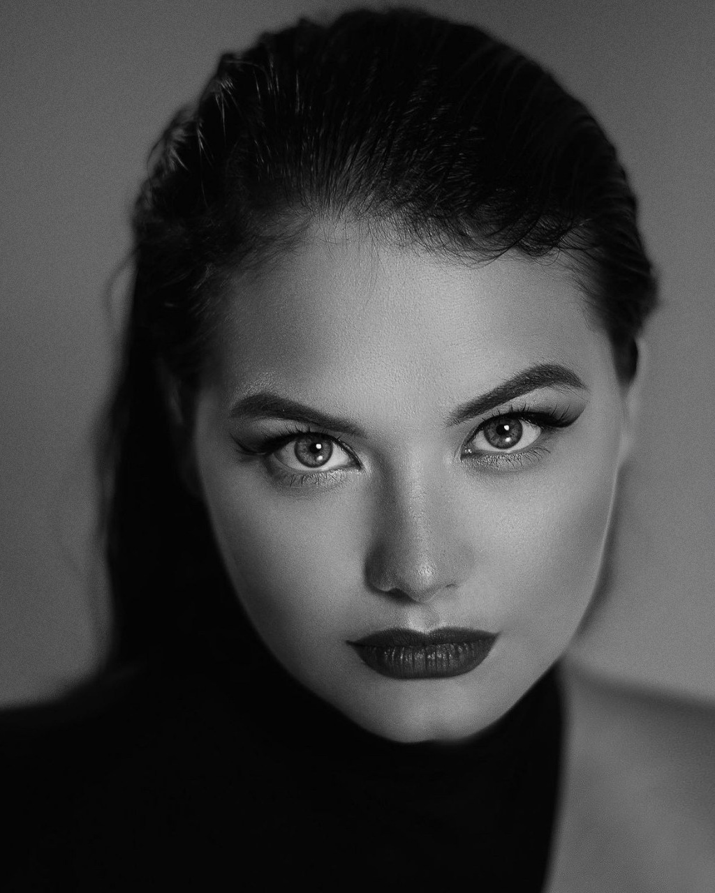 Production visuelle Mariia Ahramakova à Lyon : expertise en photographie de mode, portrait luxe et direction artistique
