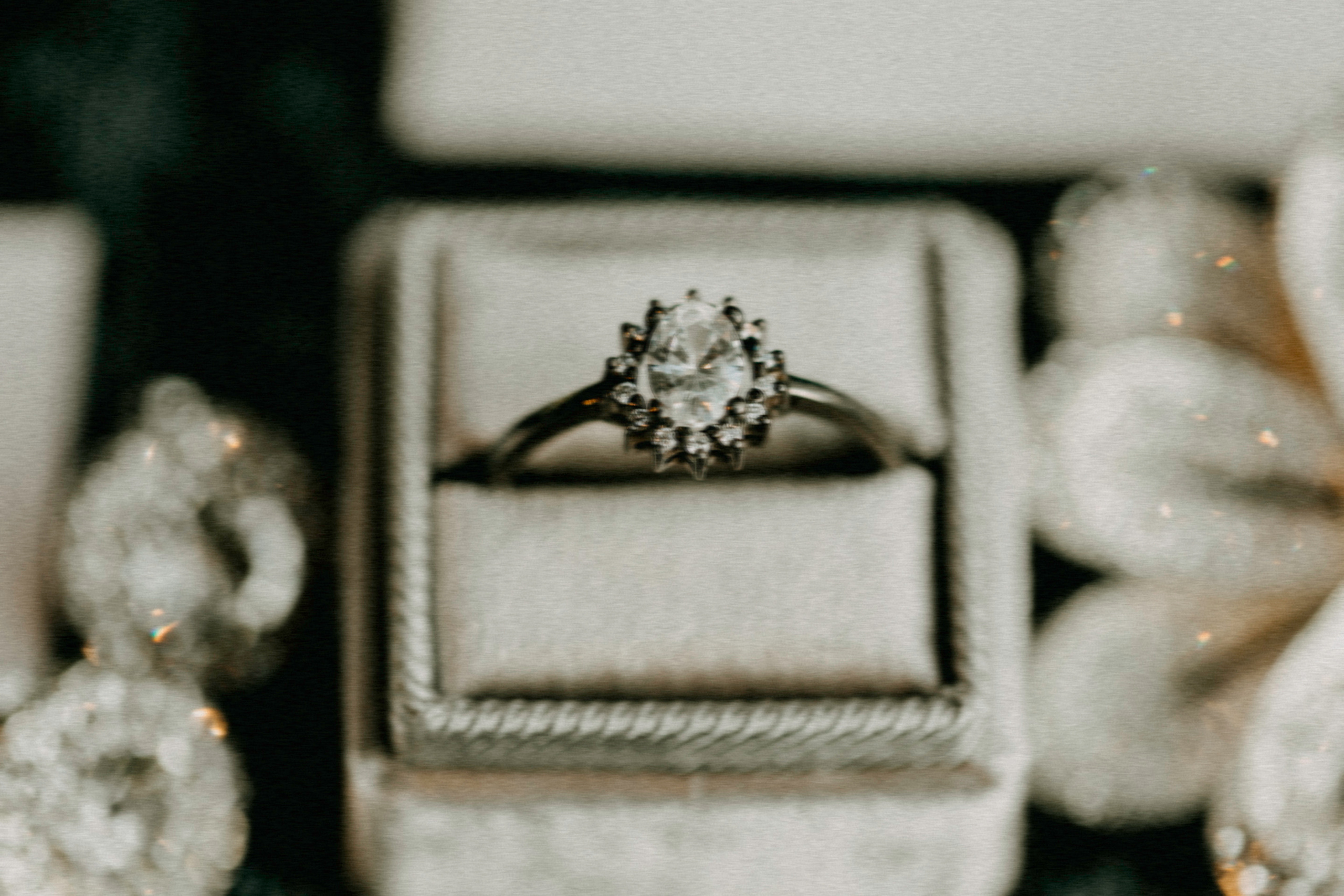 CONTACT. Wedding Photographer & Videographer in Barcelona, Europe | Yarets Studio