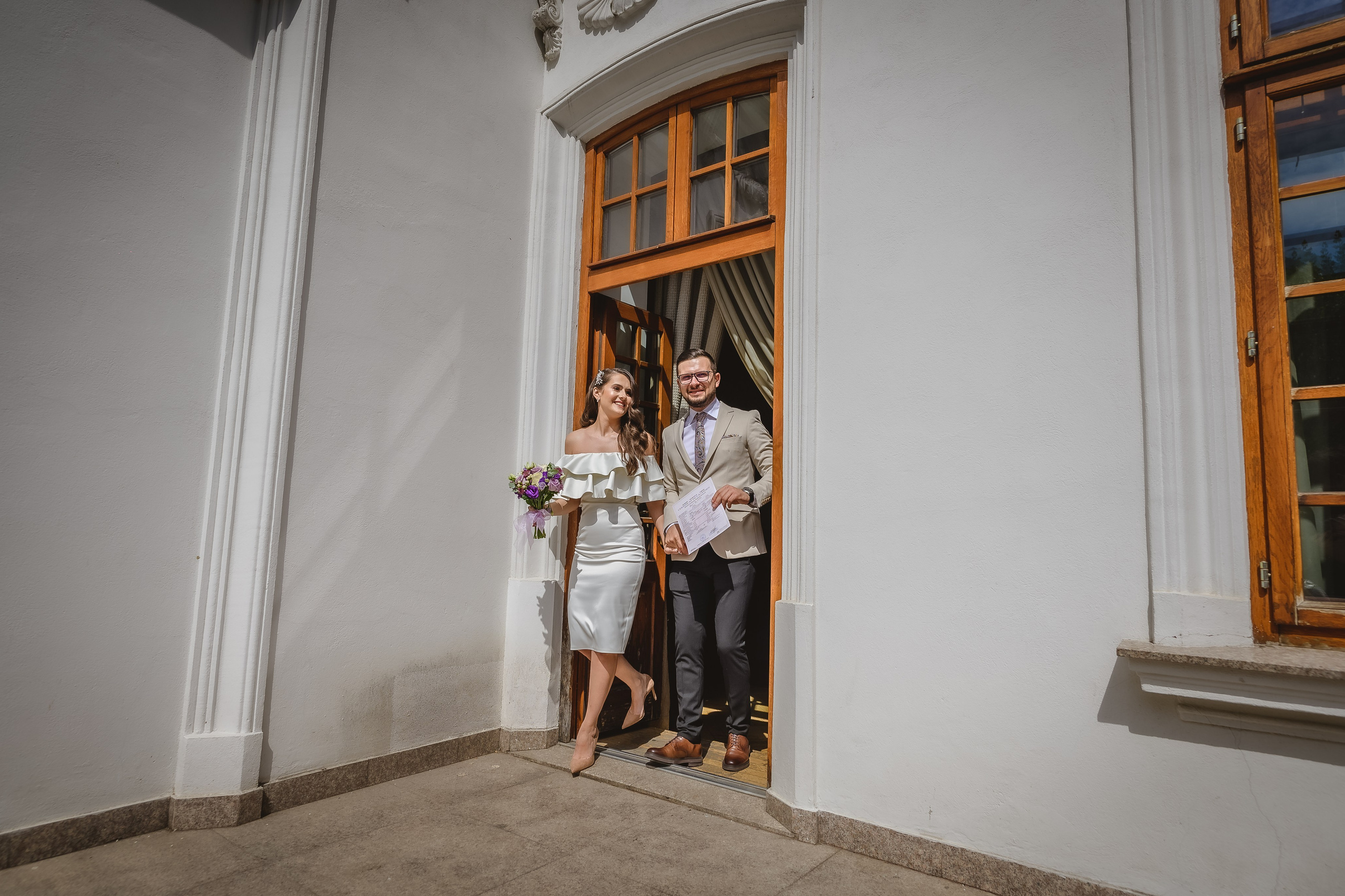 stil editorial cuplu cununie civilă București