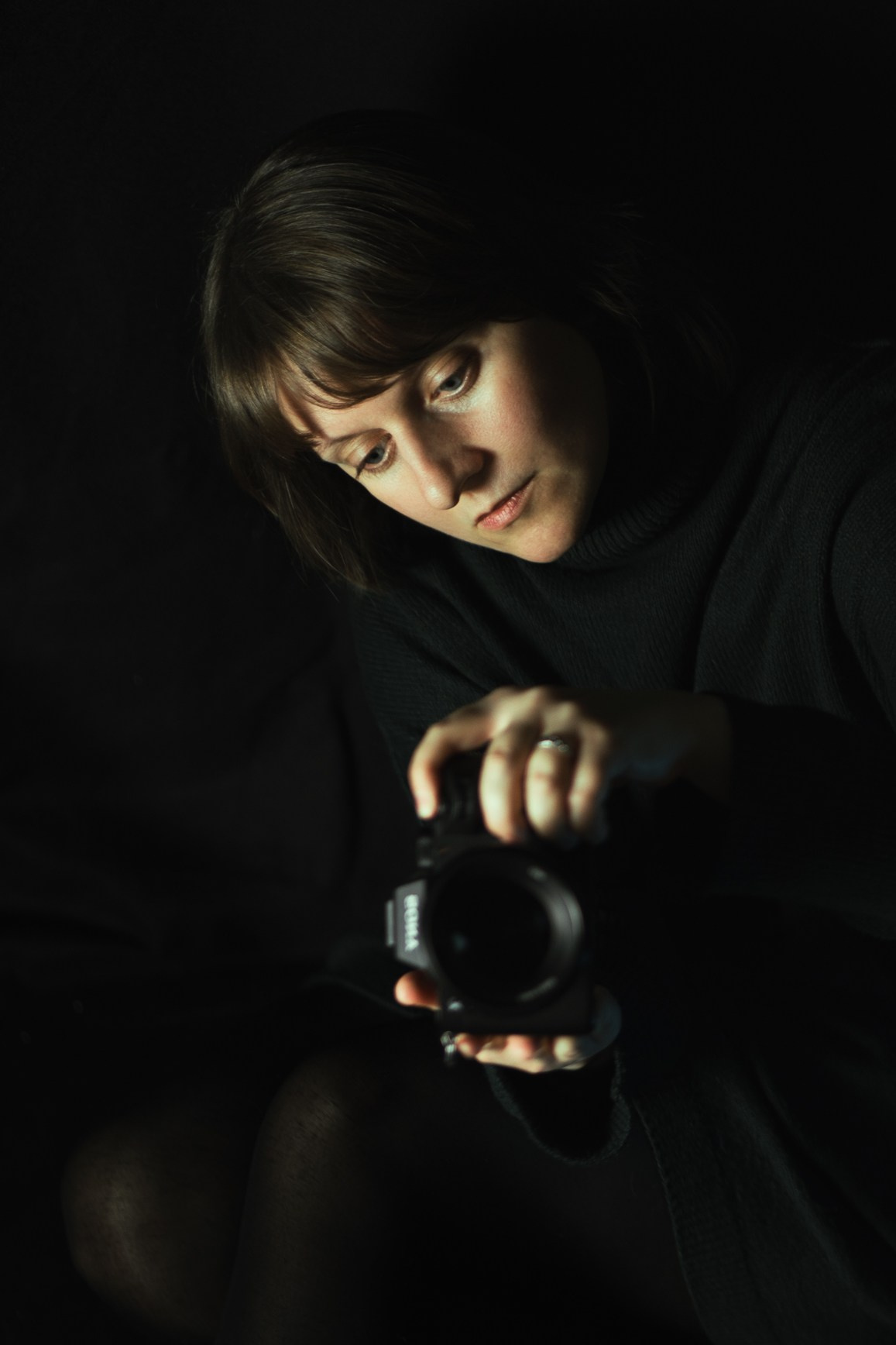 Фотограф за работой — Ольга Гантман с камерой, портретная съёмка