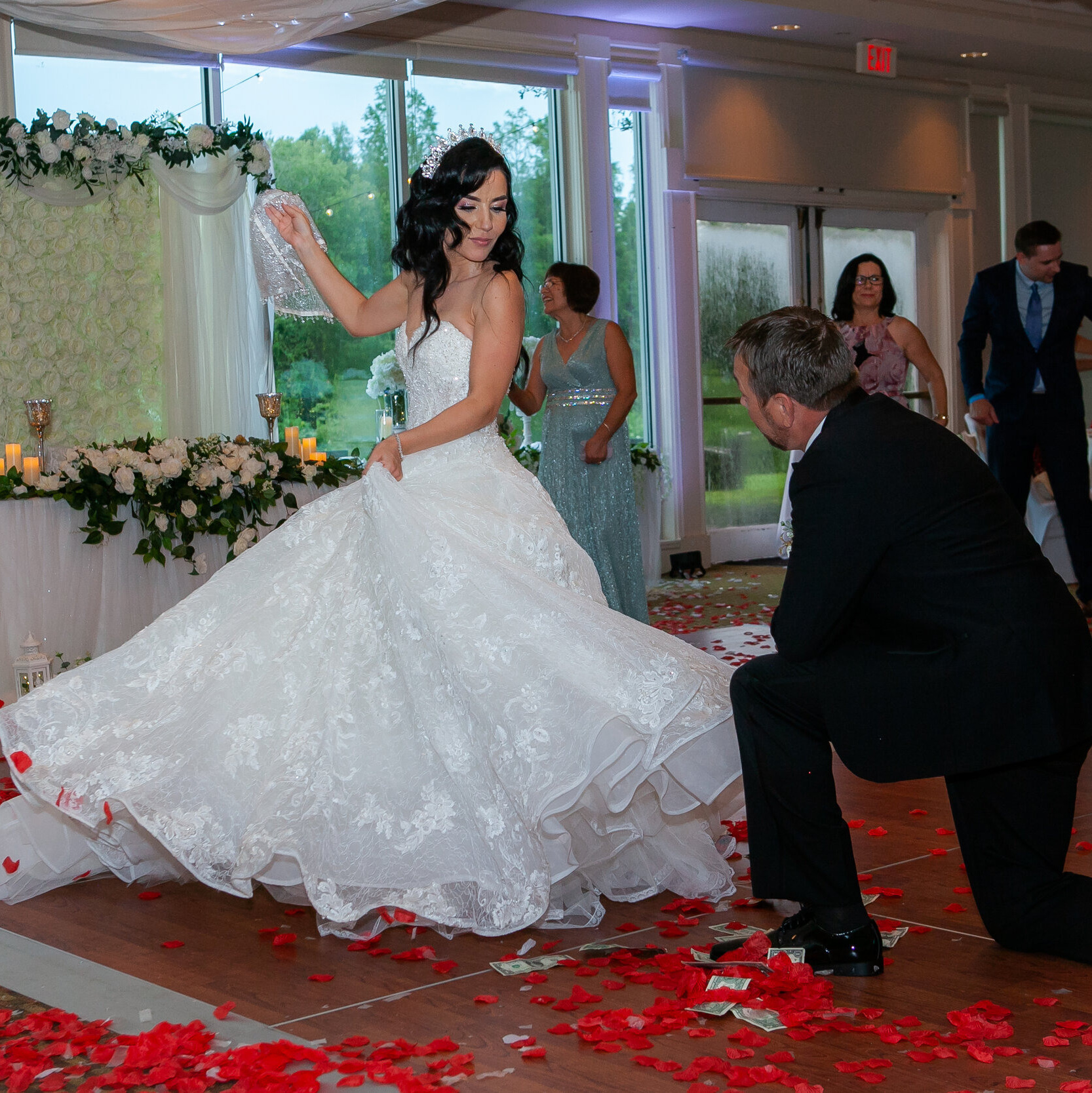 Dream wedding with professionals. Lana Photography — Wedding & Family Photographer in Florida & Beyond