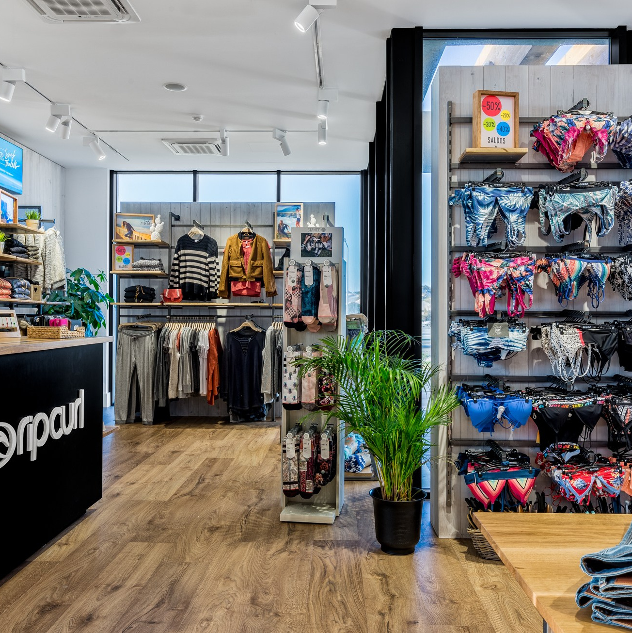 ESPAÇOS. André Fontoura