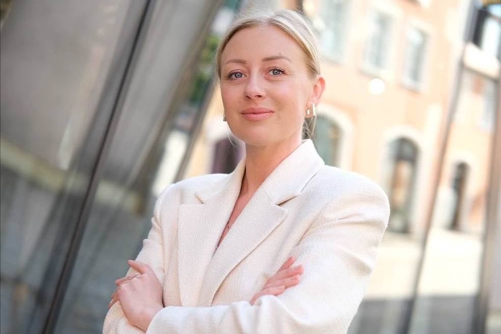 Fotografie. Fotograf münchen, videograf münchen, portraitfotografie, businessfotografie, fotoshoot, social media video, content creation, personal brand