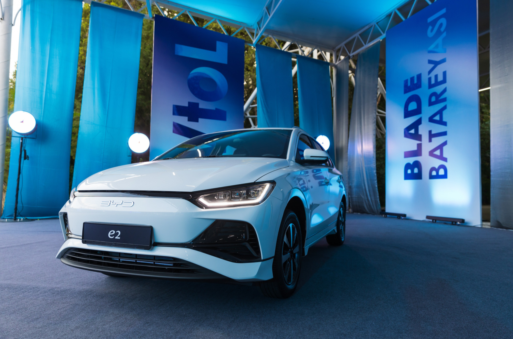 Презентация BYD E2 в Ташкенте