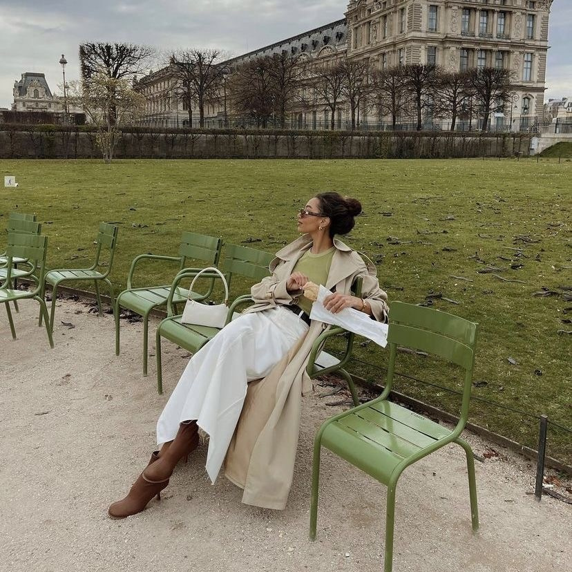 Experience & Content. Photographer in Paris Yulia Shkadina | Couples, engagement, pre-wedding, individual photo-shoots in Paris at the best locations