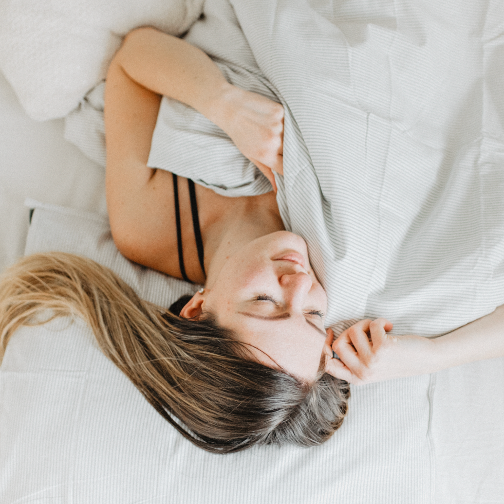 ON-LINE LEKCE YOGY YINAK. Mateřství. Nevýchova. Život v souladu s přírodou. Jóga