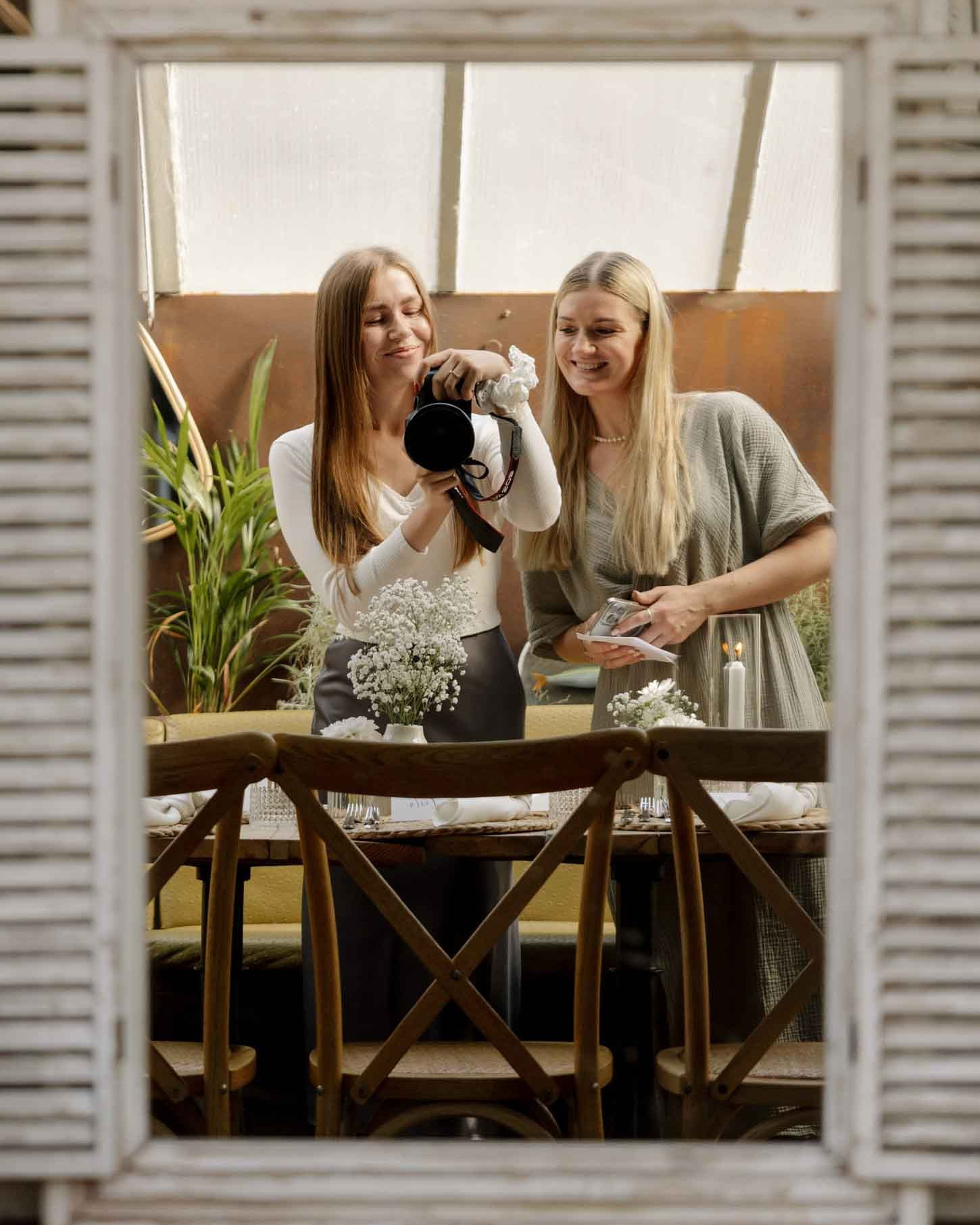 Apie mane. Framed by Evelina | Vestuvių fotografė