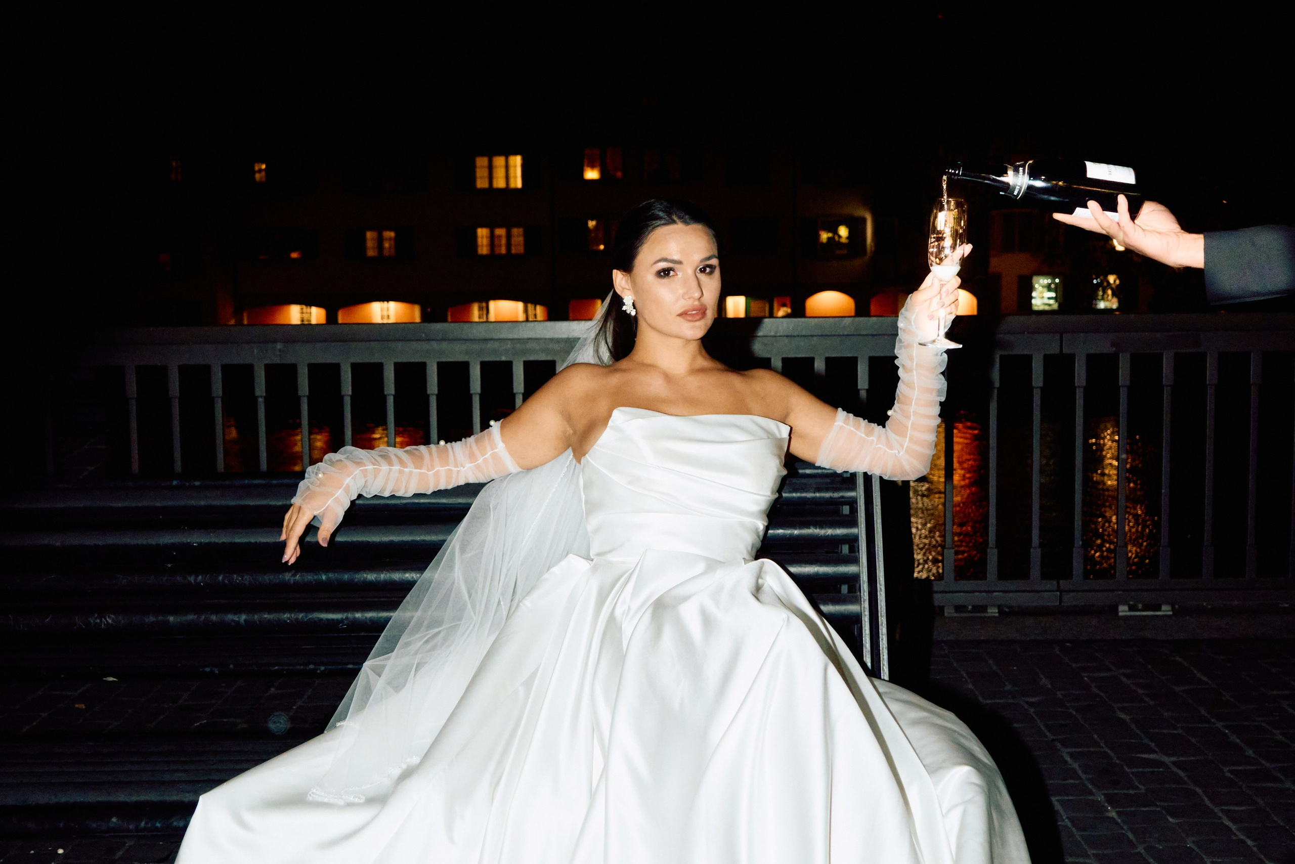 Basic Photo 2.0. Fotograf und Videograf für Hochzeiten in Zürich, verfügbar weltweit