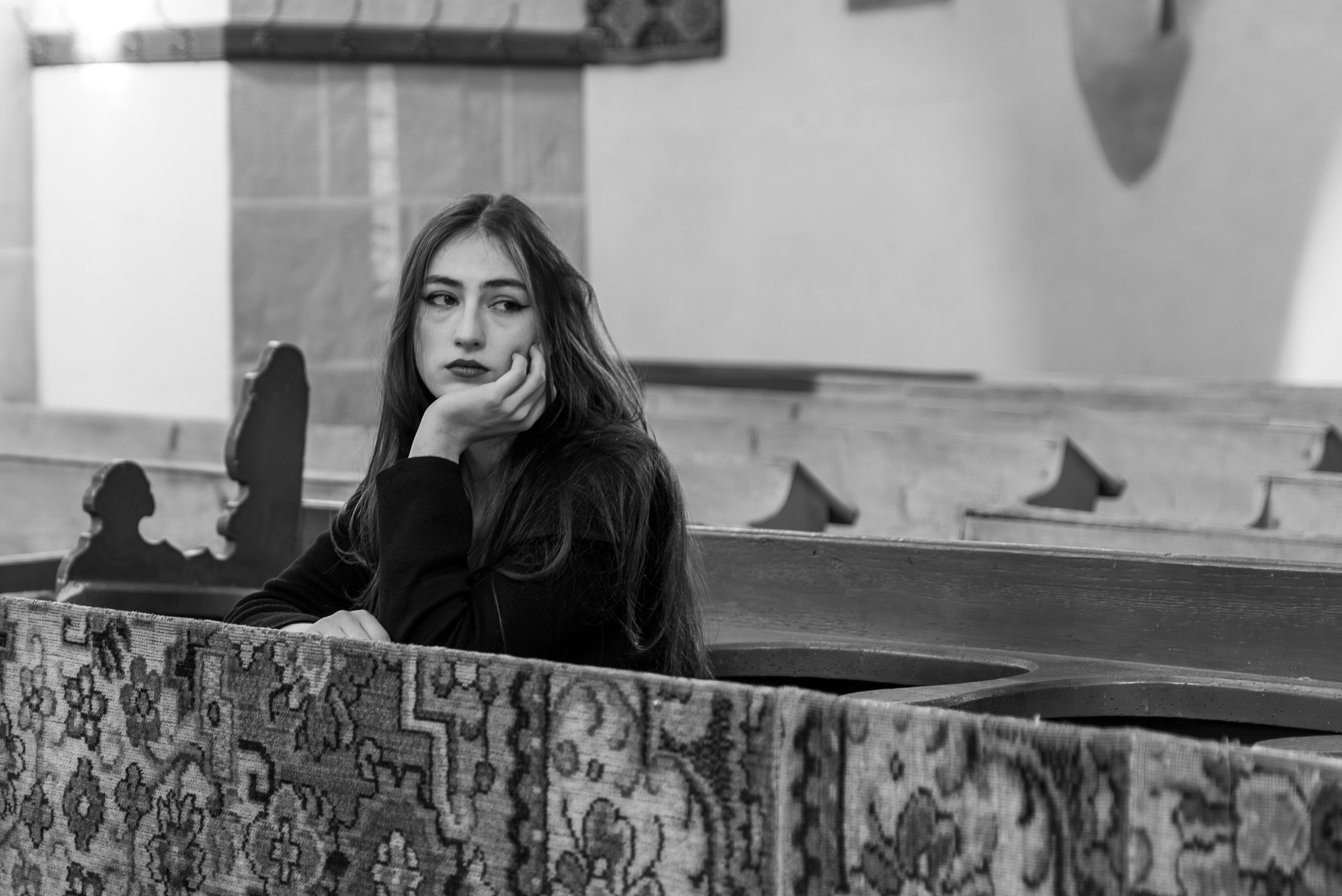 Prizonieră la castel. Daniel Hașiegan