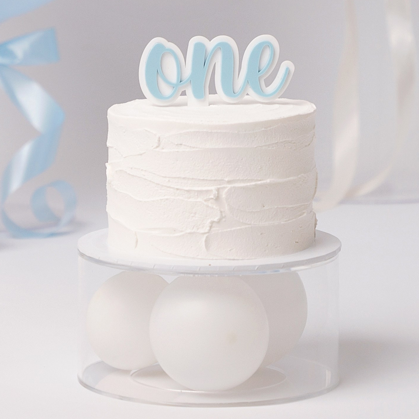 Cake smash session. Newborn and family photographer. Hills District. Sydney