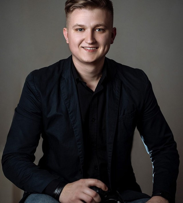 Фотограф — Юрій Носач