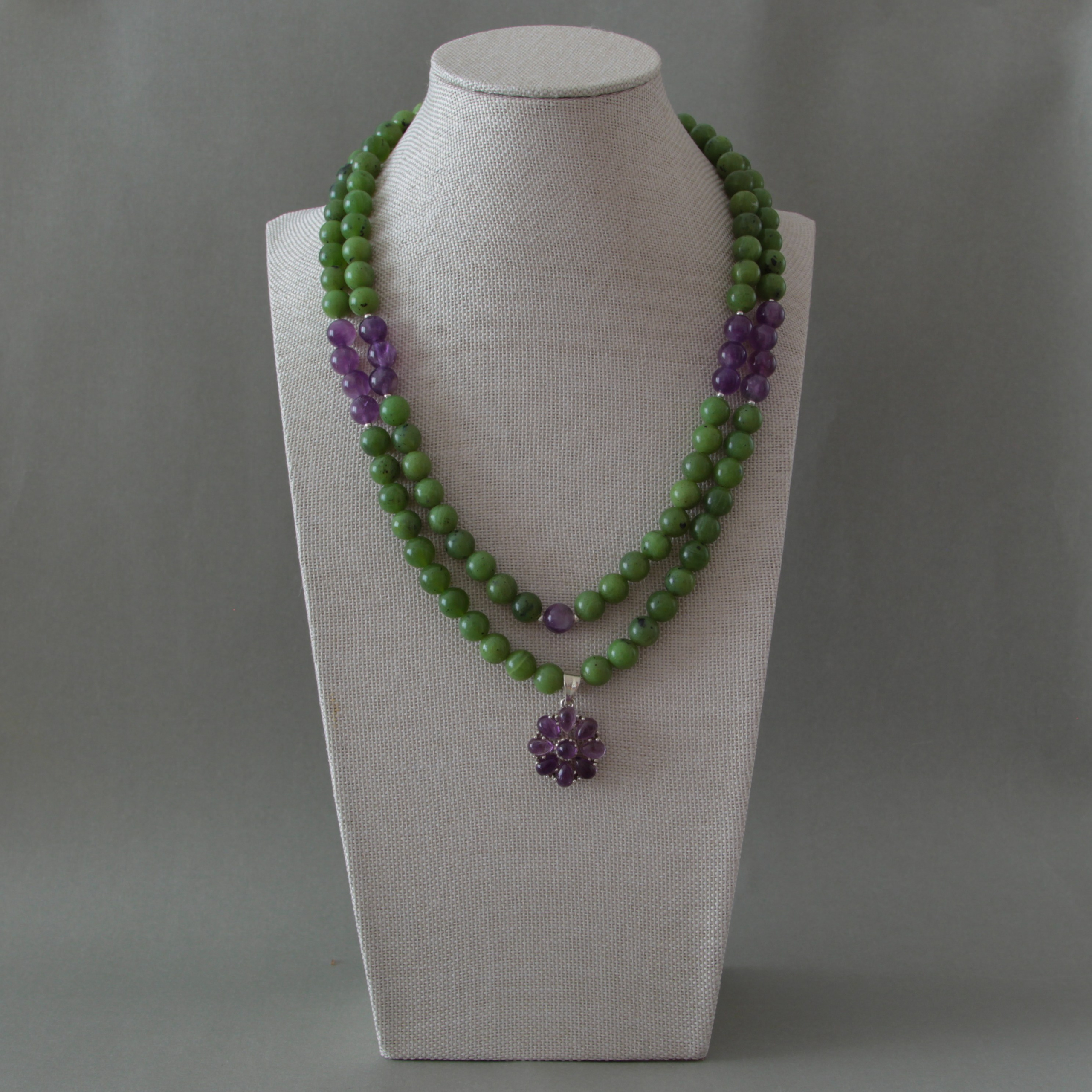 Modern Jewelry. Современнные и актикварные украшения в Барселоне, Москве и Санкт-Петербурге