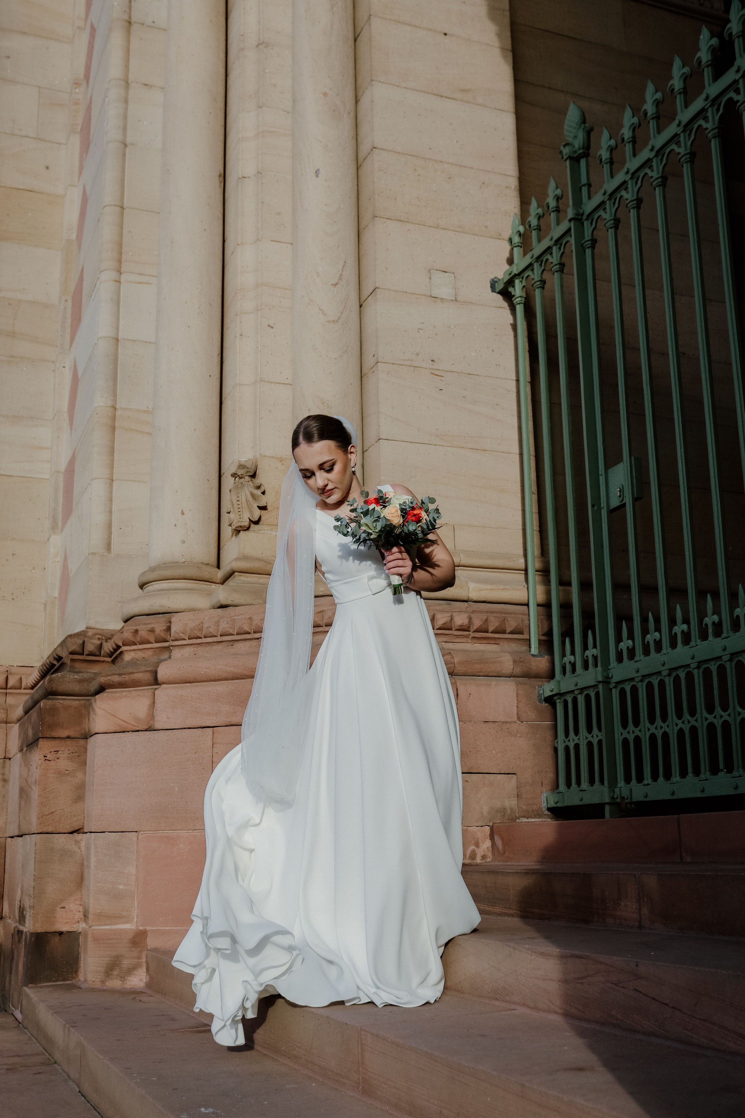 Emotionales Brautpaarporträt in Speyer – Hochzeitsreportage Pfalz