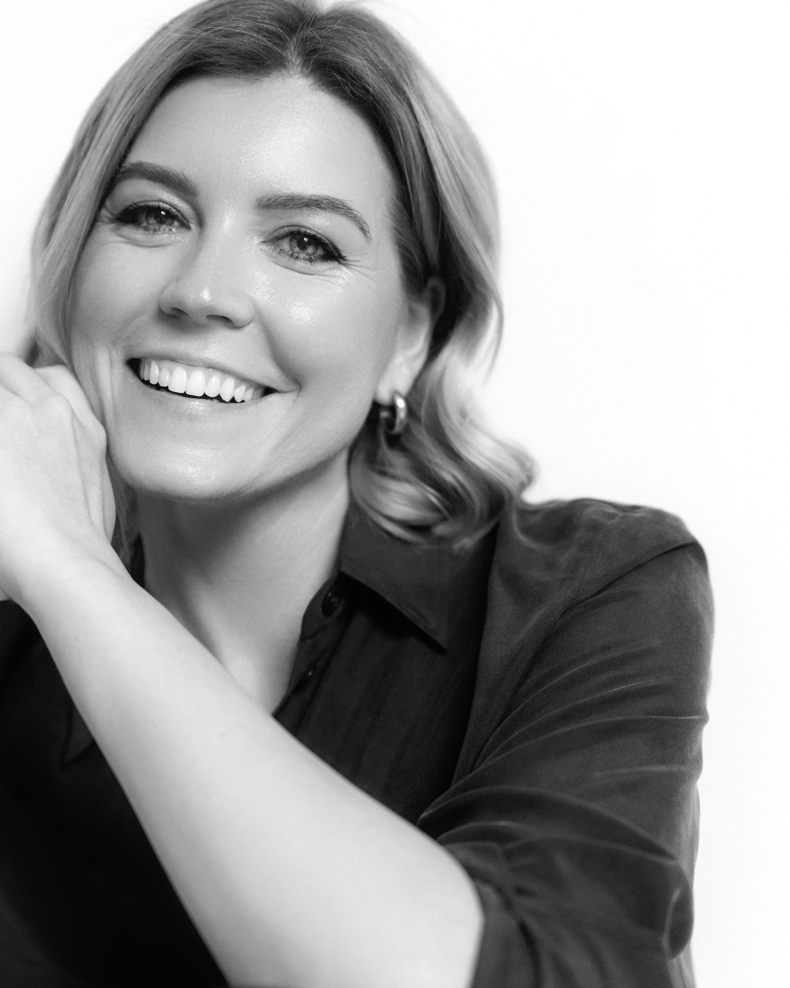 Сколько стоит деловой портрет в Москве в 2025: анализ цен для руководителей. Портретный фотограф в Москве — личные и бизнес-задачи | Денис Карелов