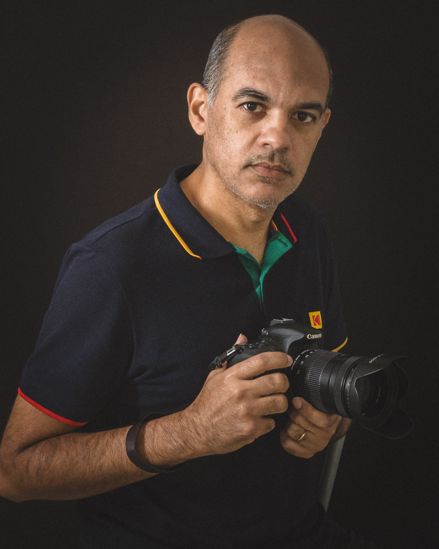 Marcus Monteiro Fotografia Especialista em&nbsp;registrar histórias reais, com foco em&nbsp; Ensaios de&nbsp;Família, Casamentos e&nbsp;Retratos Corporativos.&nbsp;