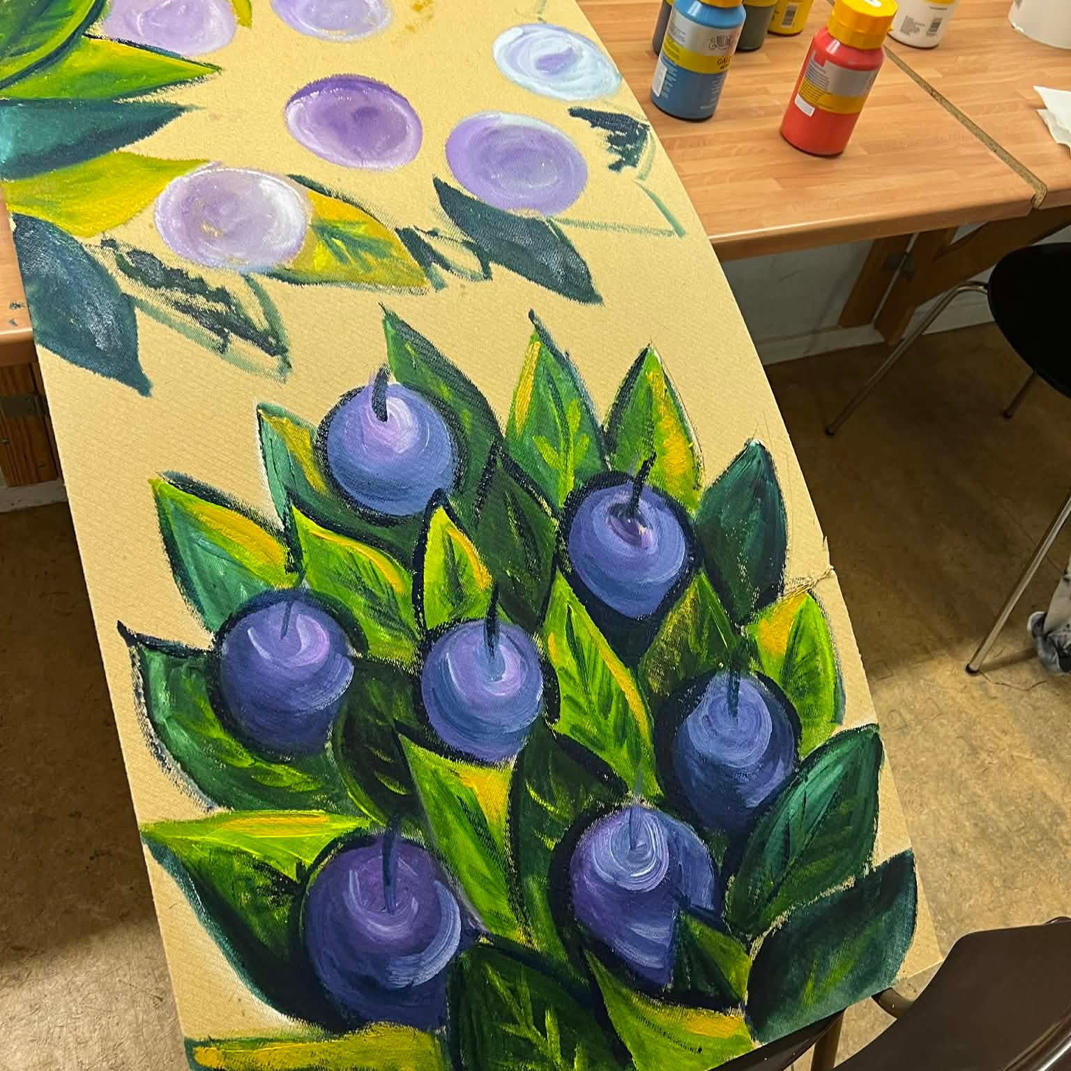 Scenografi. Eugenia Arinstein — konstnär som skapar handgjord måleri och illustration med känsla, färg och närvaro. Verksam i Nynäshamn