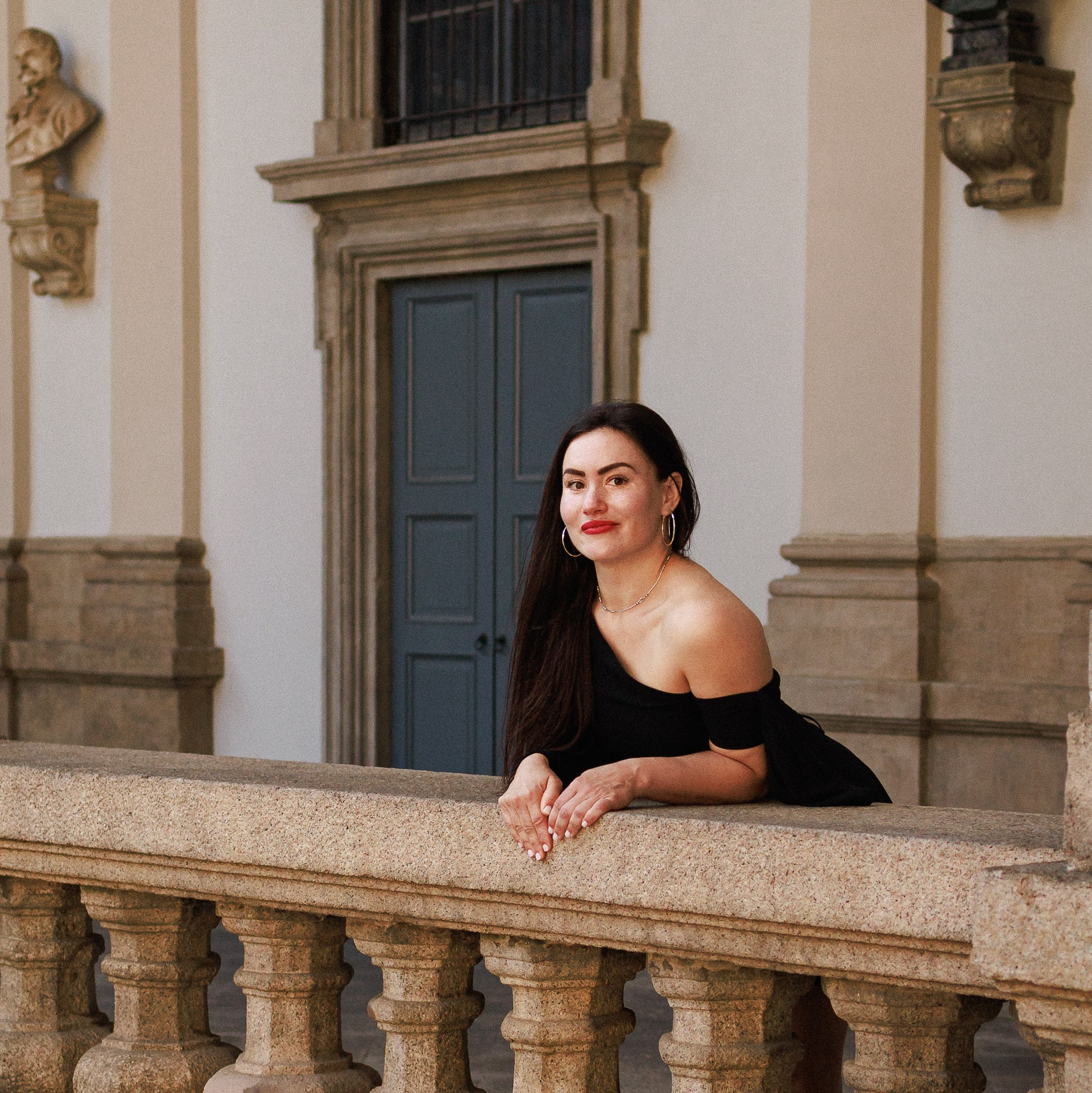Olis.Visual Photographer in Milan | Vacation Photo Walks Personal Portraits Brand Content