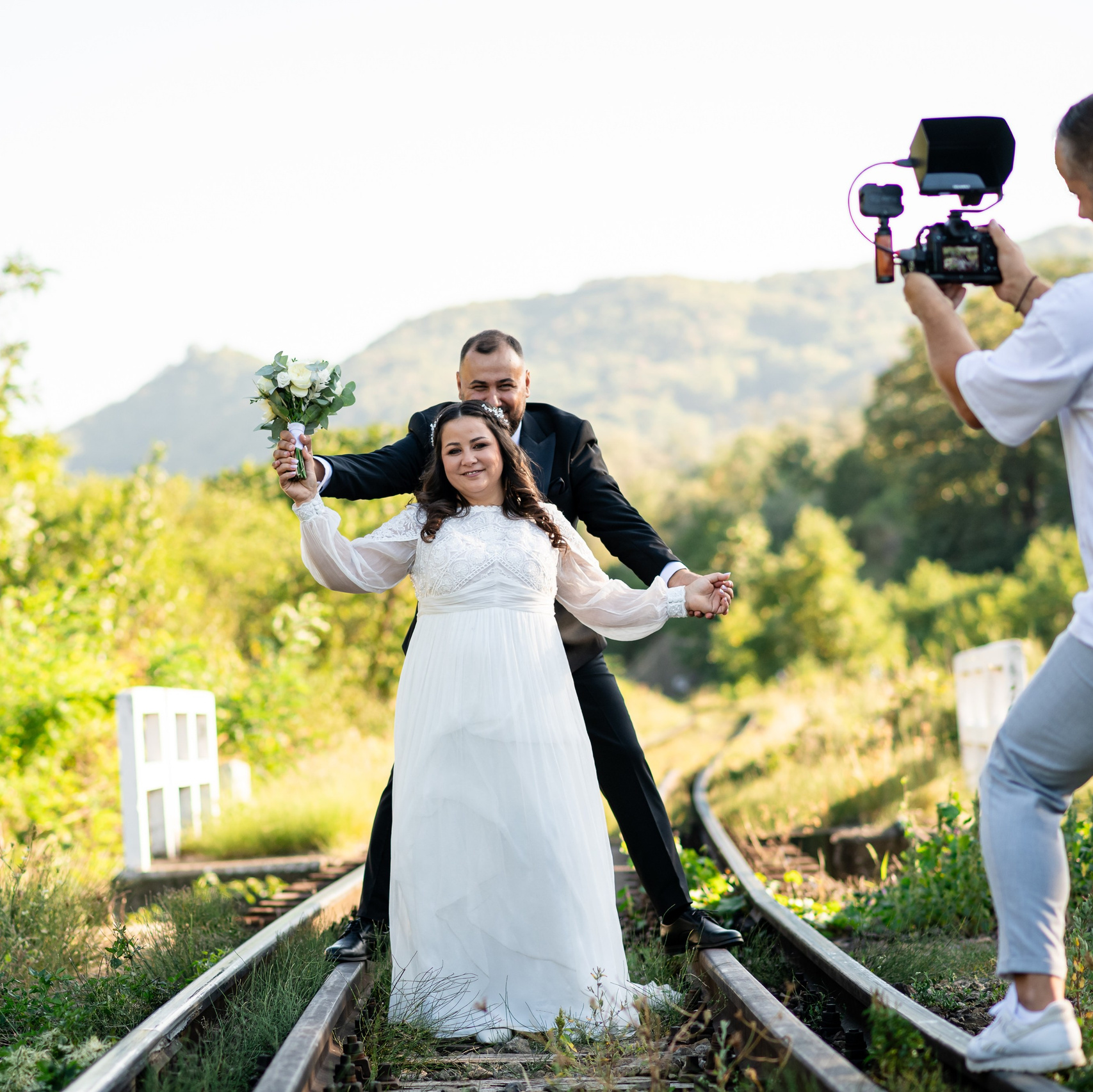 Contact MOMENTsFILM | Rezervă Servicii Foto-Video. MOMENTsFILM — wedding films | Videograf Nuntă București |Fotograf Nuntă București| Botez Evenimente Corporate | Foto Video Nunta