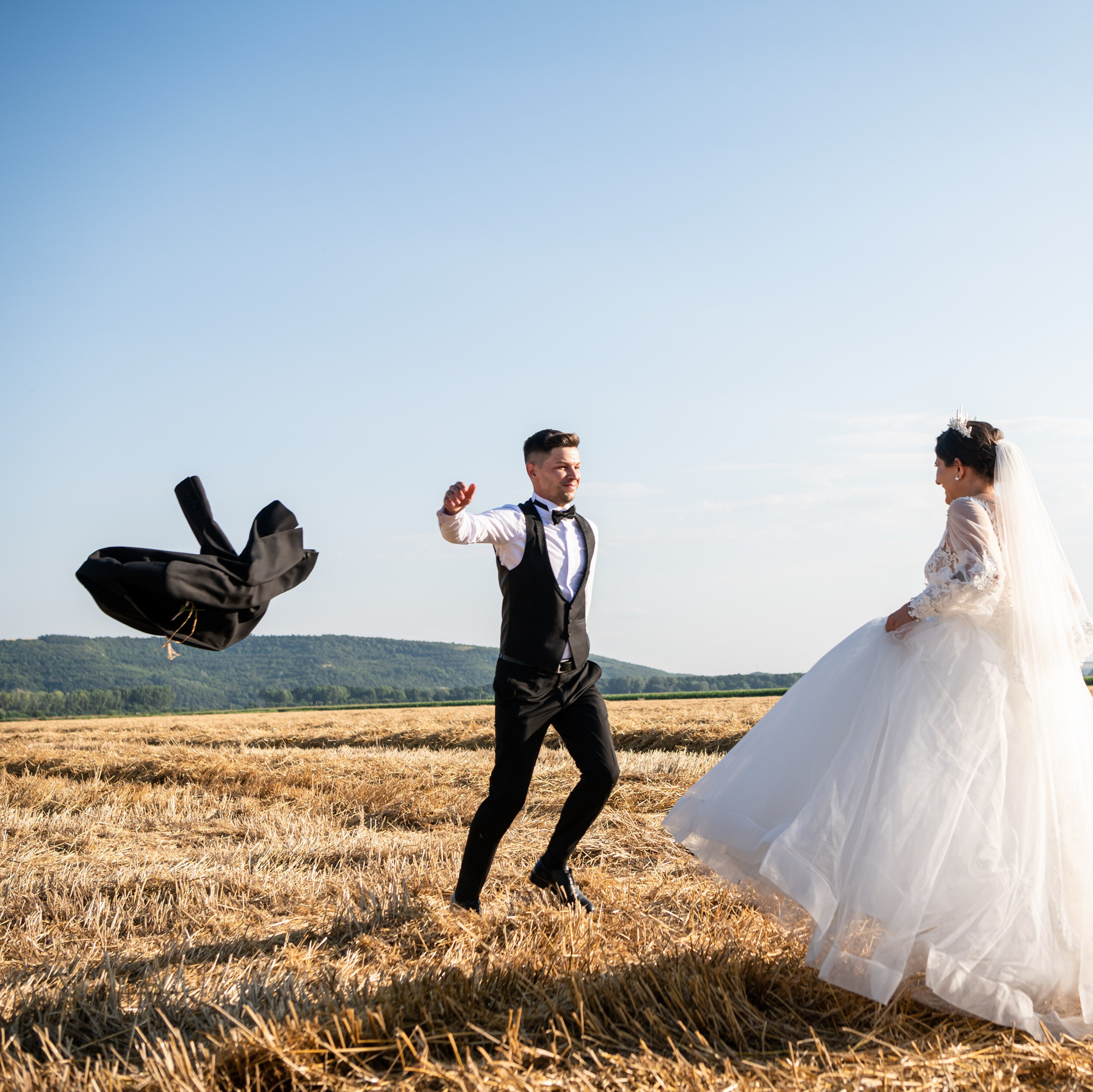 Contact MOMENTsFILM | Rezervă Servicii Foto-Video. MOMENTsFILM — wedding films | Videograf Nuntă București |Fotograf Nuntă București| Botez Evenimente Corporate | Foto Video Nunta