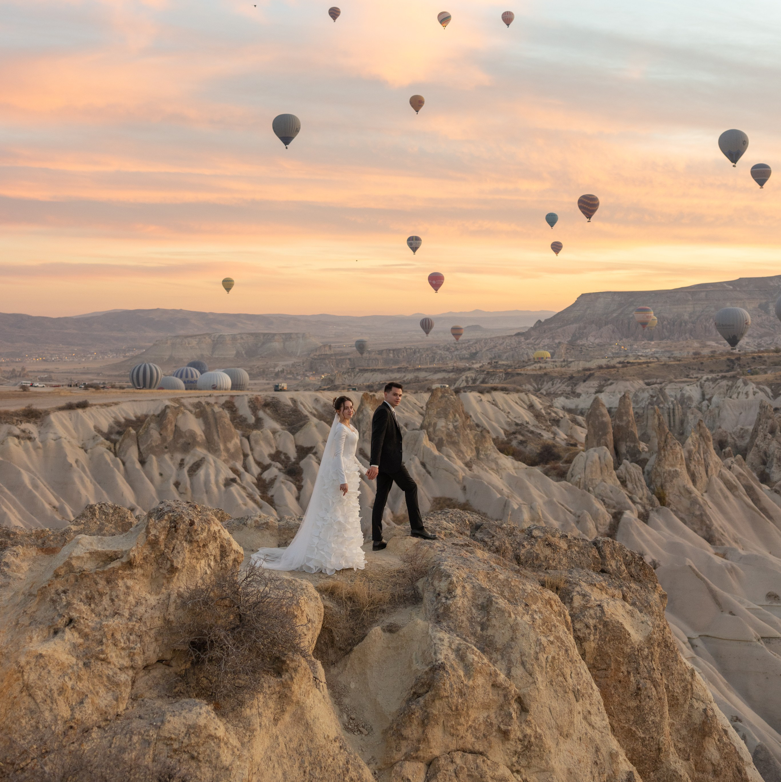 Cappadocia photographer price. Julia Ganch I Fashion Wedding Photography I Cappadocia Turkey