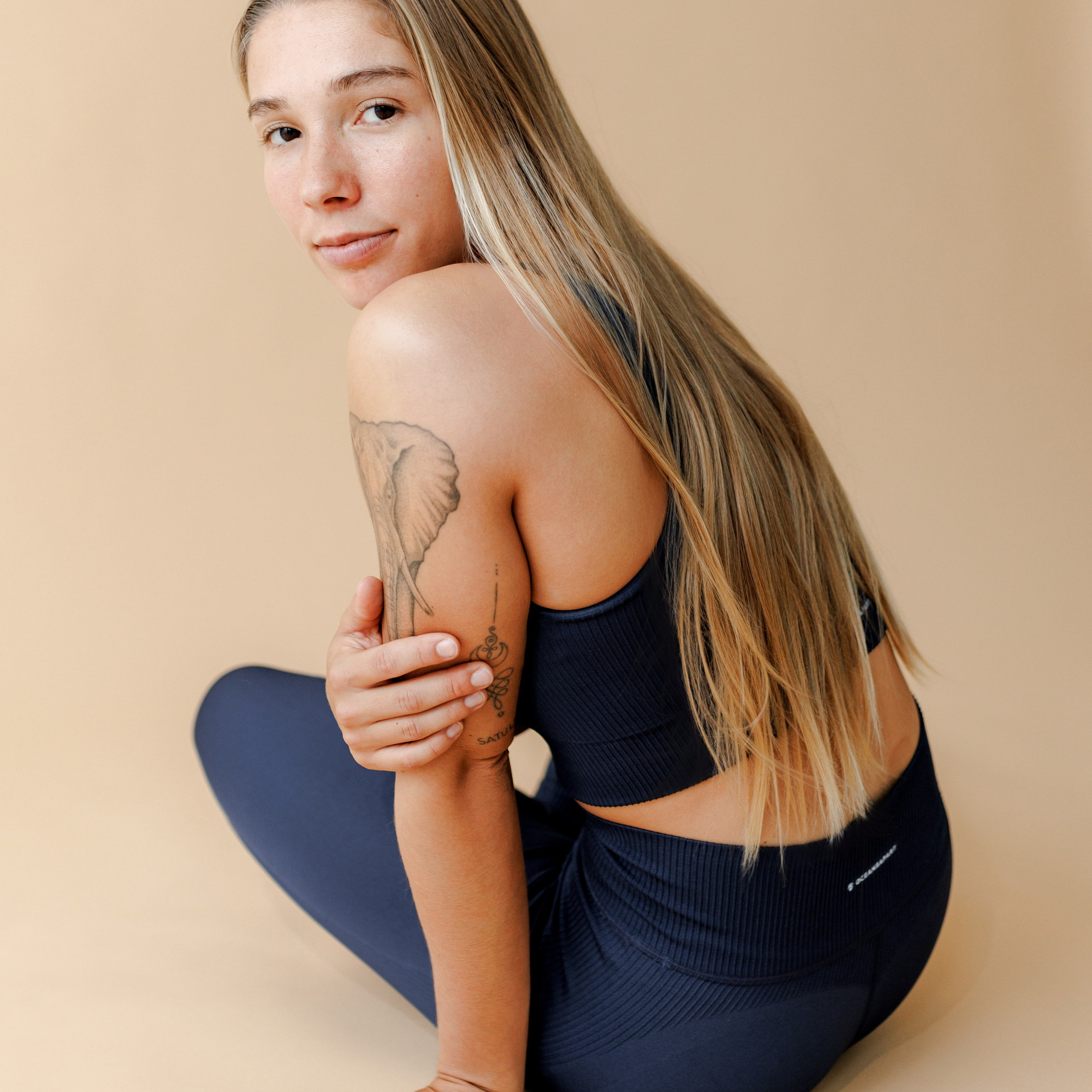 Get in touch content. Wedding and Family Photographer Switzerland and Italy. Valeria Diaz