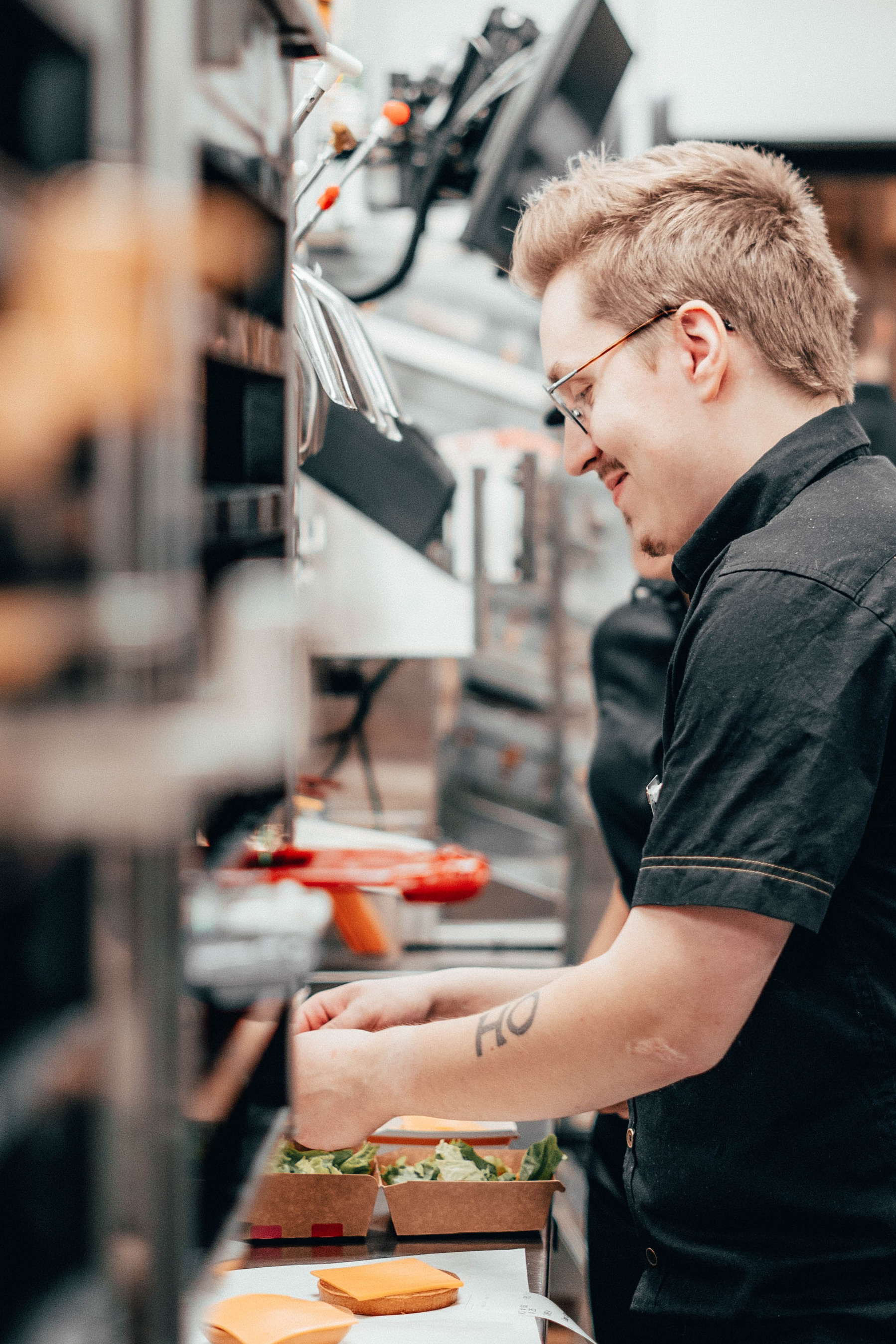 Hääkuvaus Kuopiossa Valmistujaiskuvaus Ristiäiskuvaus Valokuvaaja Kuopiossa Tapahtumakuvaus Kuopiossa. VEKE MEDIA