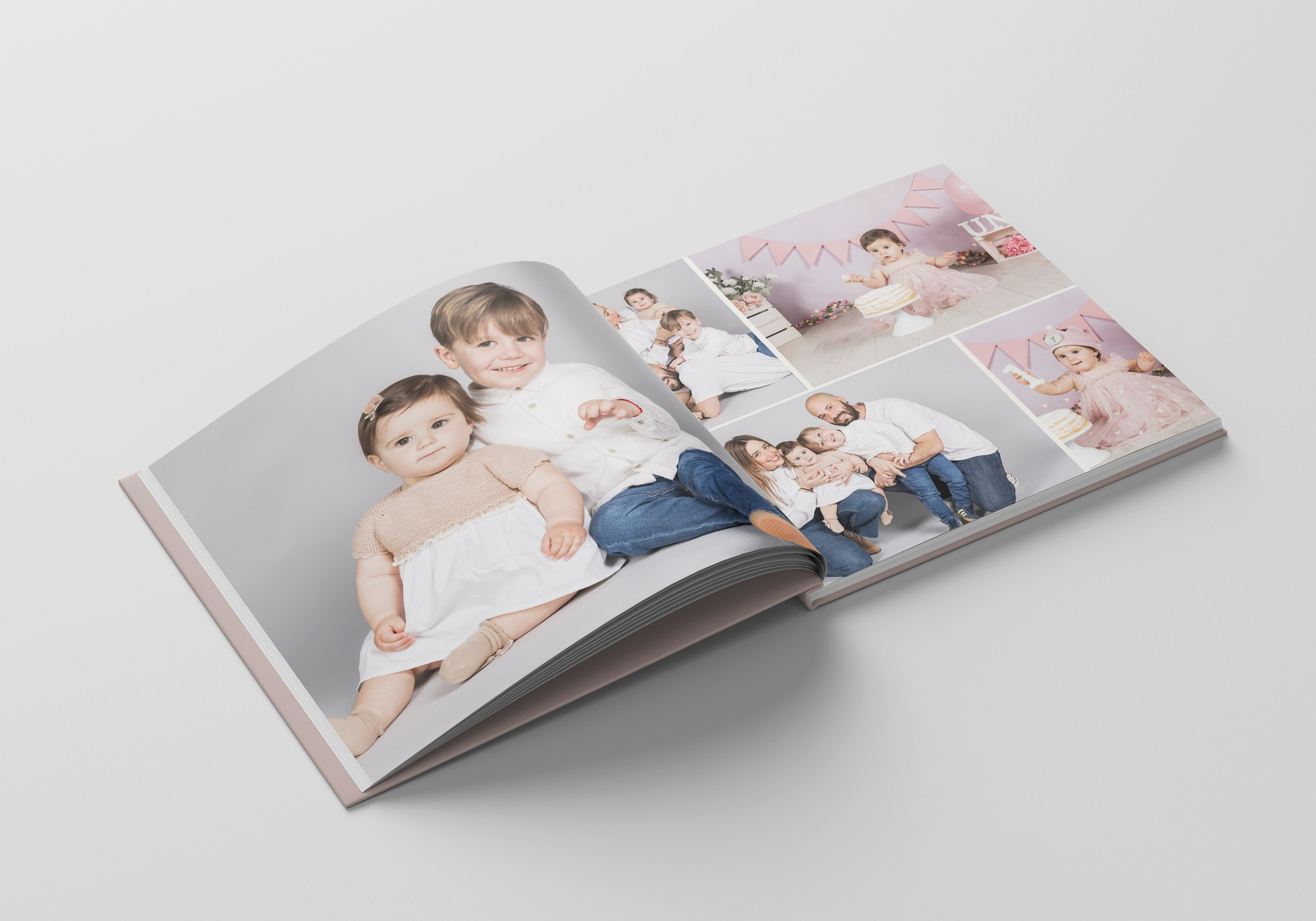 Sesión de fotos 1 año con familia y tarta | Rainbox. Rainbox Estudio de Fotografía