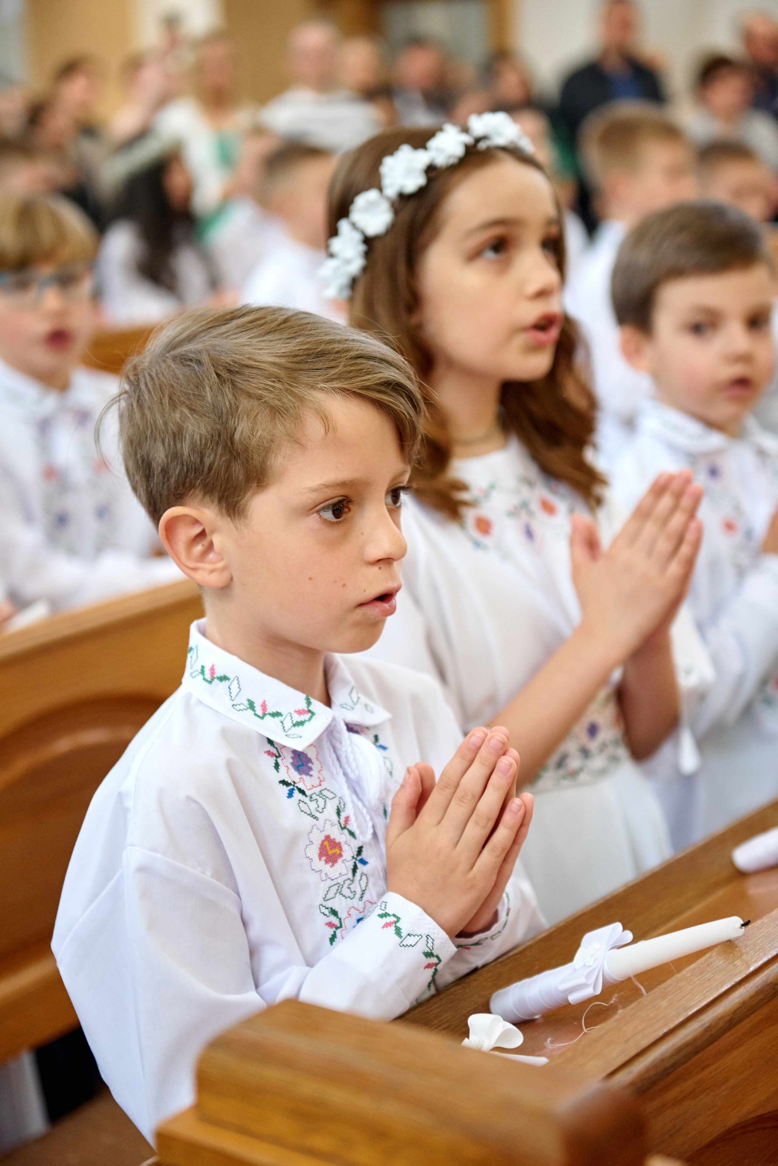 Причастя. Фотограф новонароджених діток та їх сімей в Тернополі