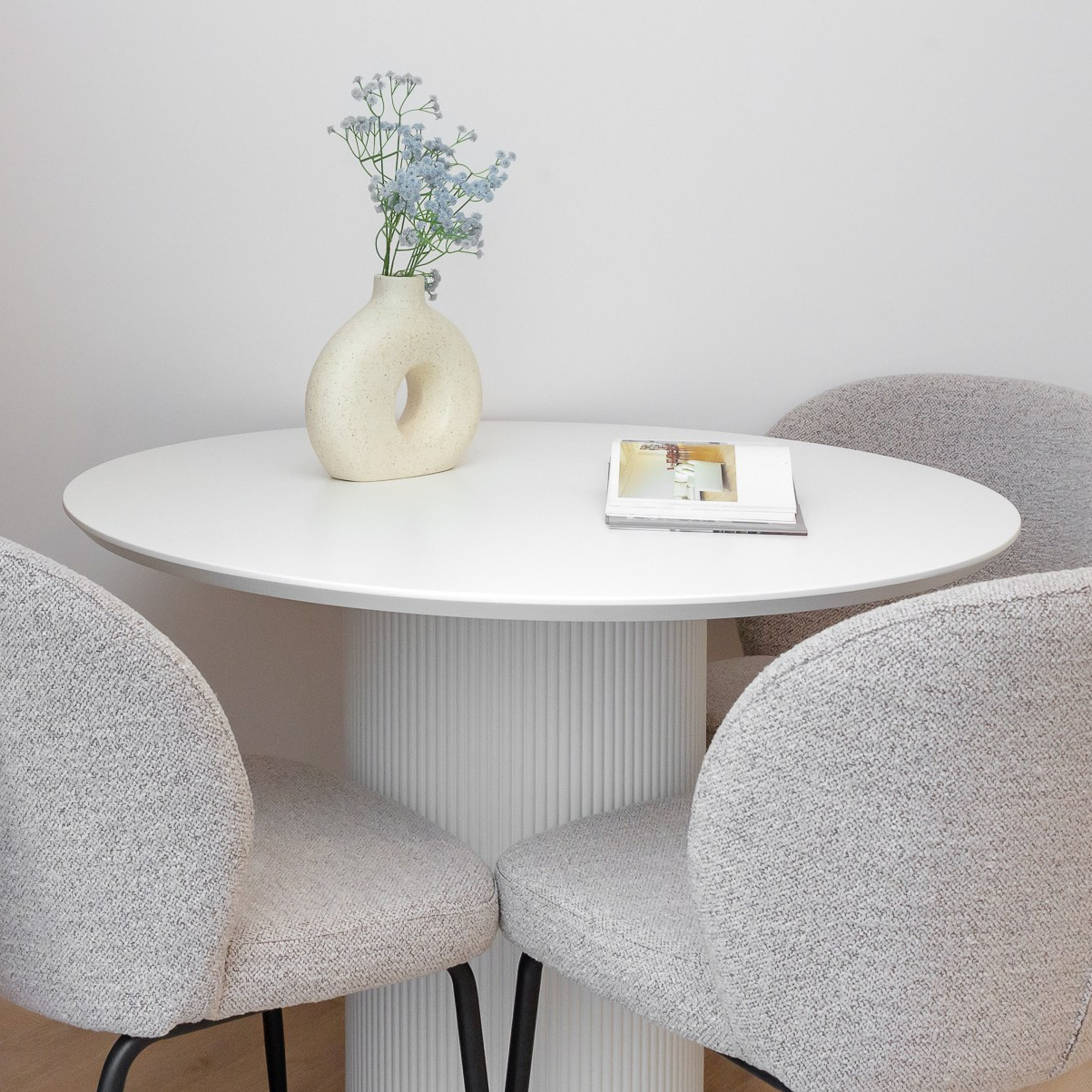 Fotografia nieruchomości, wnętrz, mieszkań, restauracji, biur i apartamentów. Wedding and portrait photographer in Poland Vitali Frozen