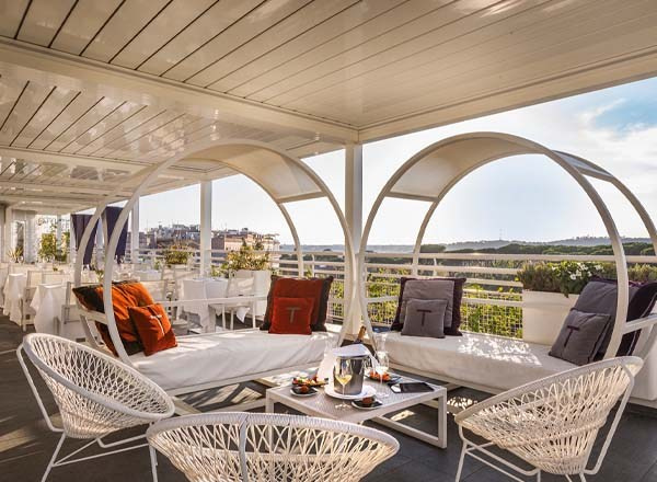 Rome’s Most Enchanting Rooftop Spots. Elizaveta Razumova: Cinematic Photography for Love, Weddings, Portraits & Brands