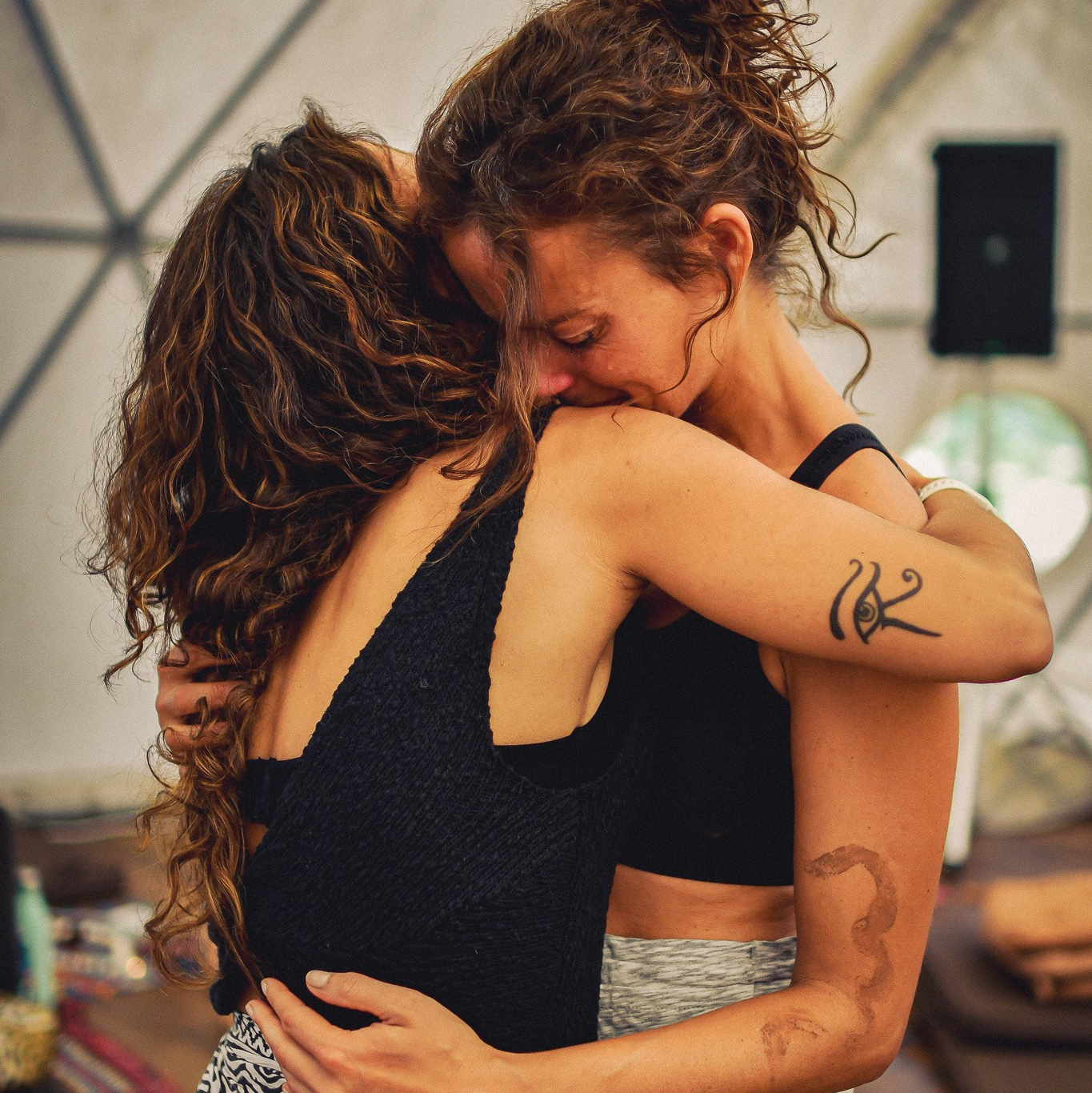 Work with me. Catarina Calheiros