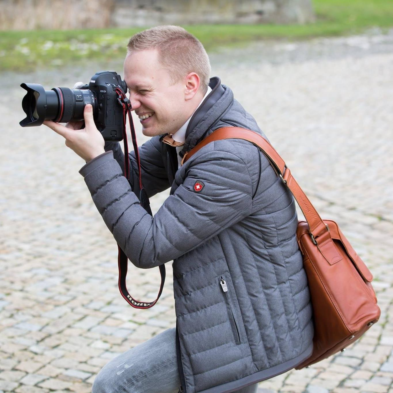 Über Uns. Hochzeitsfotograf Deutschland & Destination Weddings | Moderne Hochzeitsfotografie