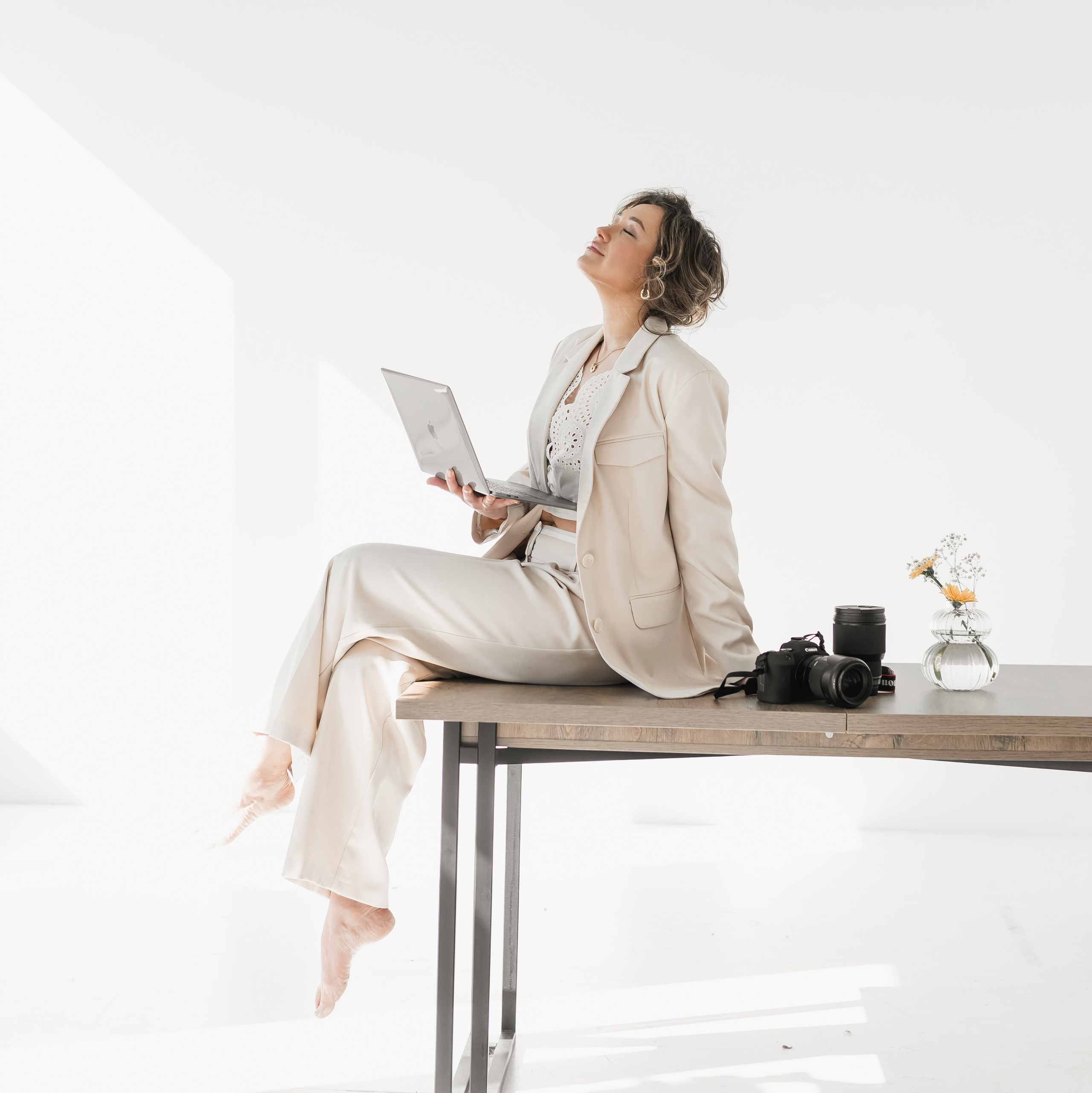 Kontakt. Fotograf ślubny i rodzinny w Krakowie Yana Klymova