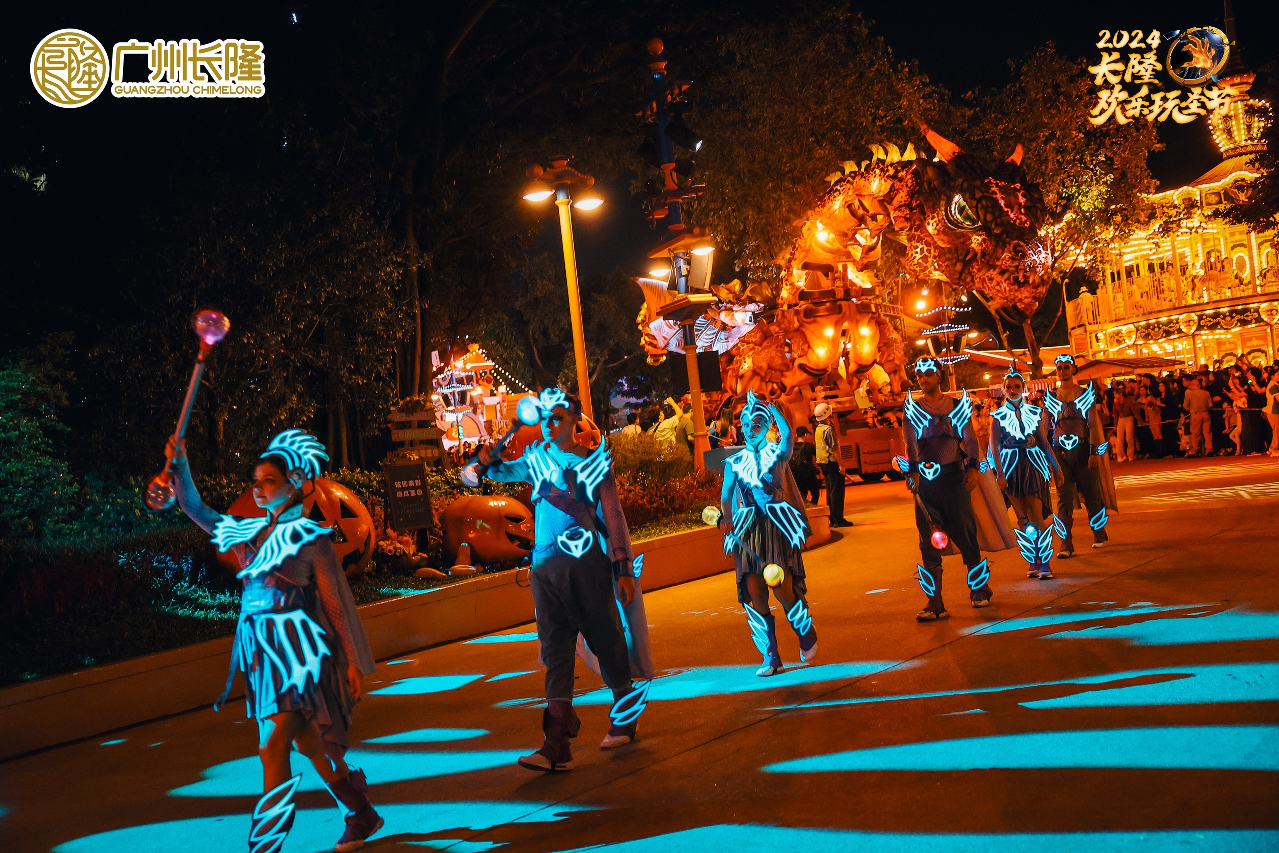 CLOWNS AND STILT WALKERS. Costume Design for Theme Parks & Live Performances | Character & Parade & Stage Costumes | 2D & 3D Costume Illustrations