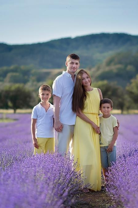 Що одягнути на фотосесію в лавандовому полі?. Сімейний фотограф Київ Наталія Шкаврон