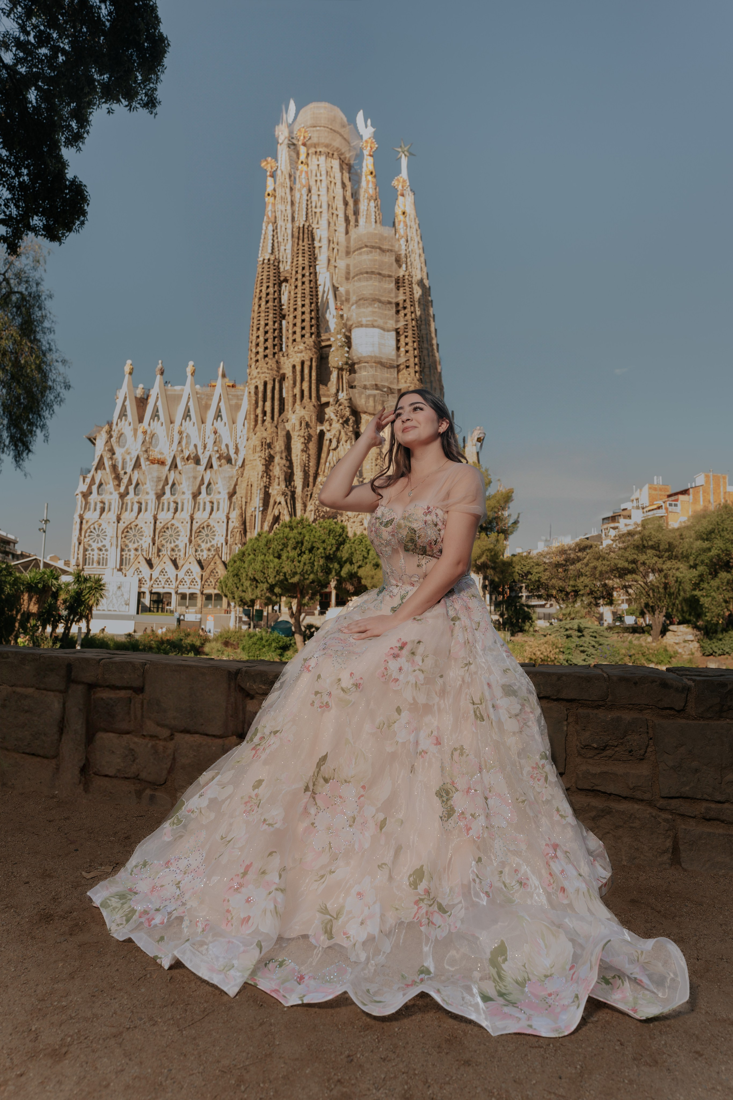 A Quinceañera (15th birthday) photoshoot in Barcelona. DiaFoto — Wow Photographer in Barcelona | Premium Barcelona Photoshoot Experience