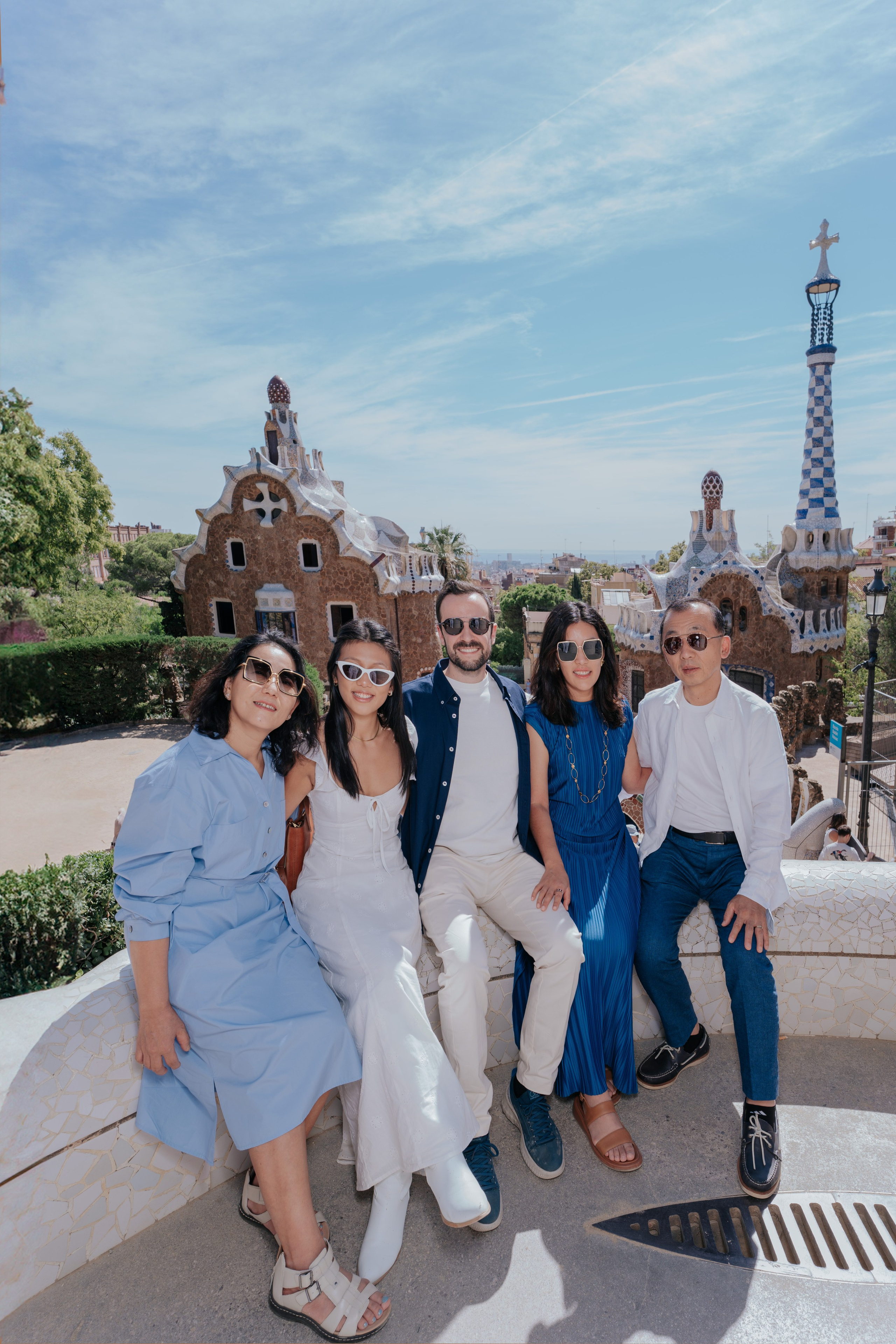 GAUDI. DiaFoto — Wow Photographer in Barcelona | Premium Barcelona Photoshoot Experience