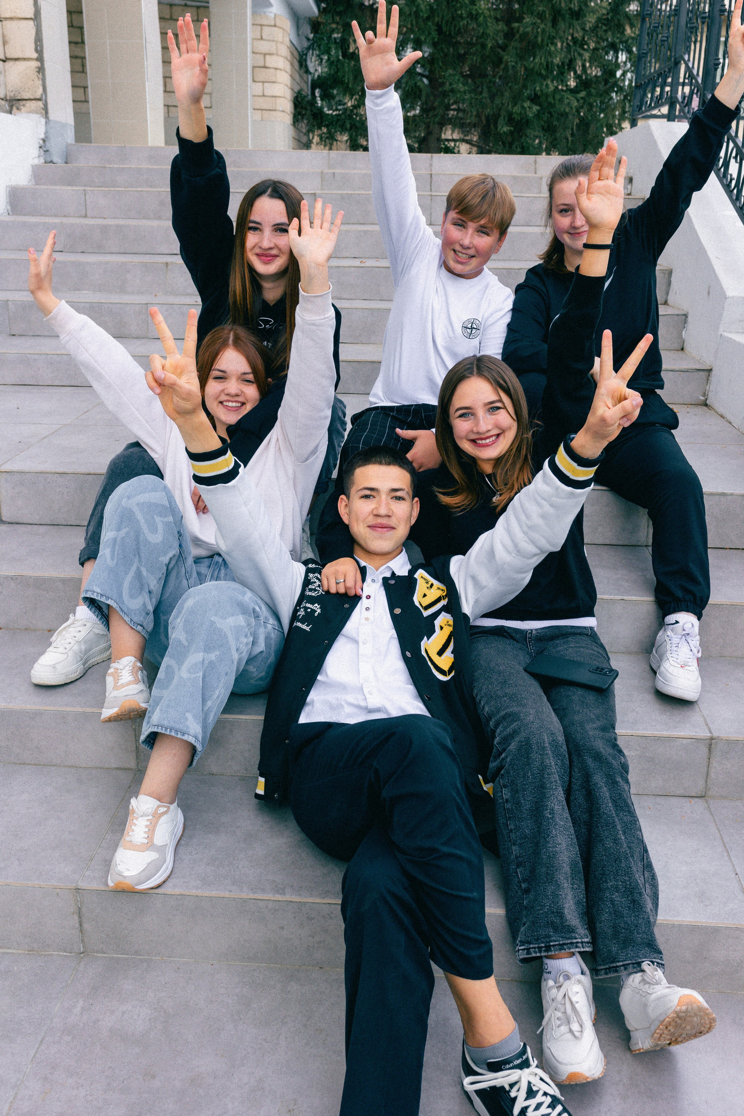 Servicii foto pentru clasa a IX-a – Pachete de absolvire & exemple reale |Estudent