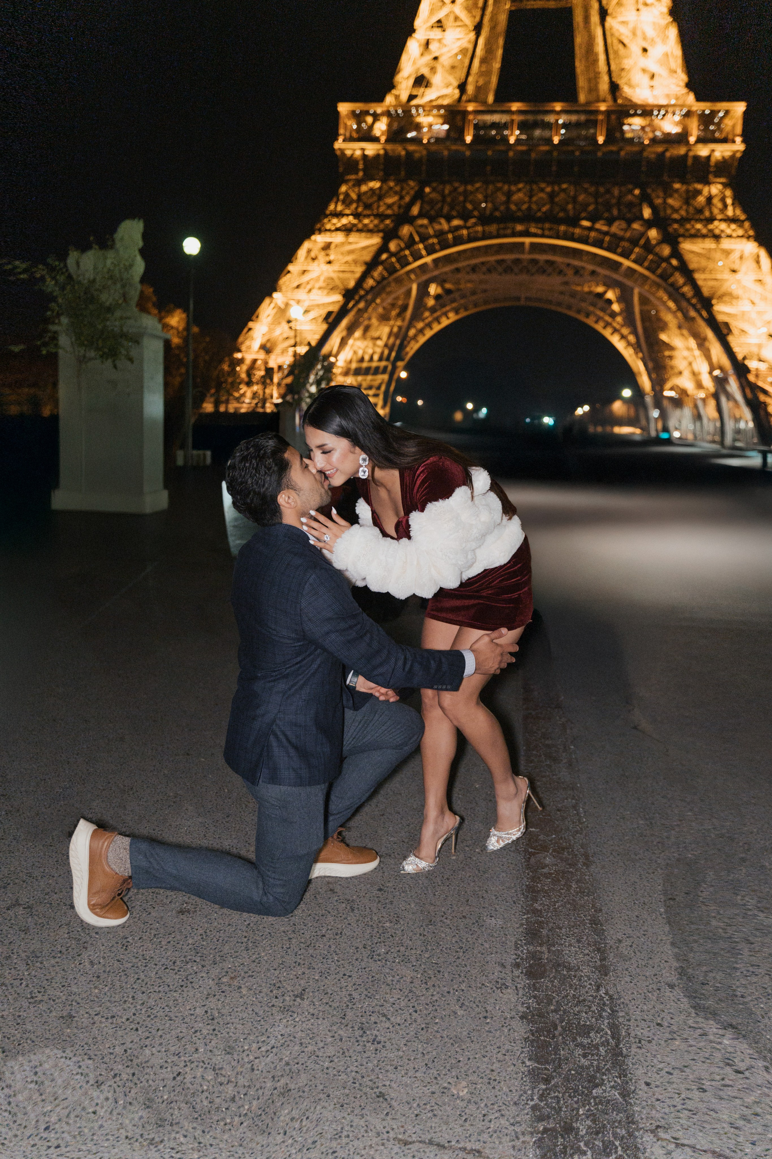 Couple shooting. Photographer in Paris Yulia Shkadina | Couples, engagement, pre-wedding, individual photo-shoots in Paris at the best locations