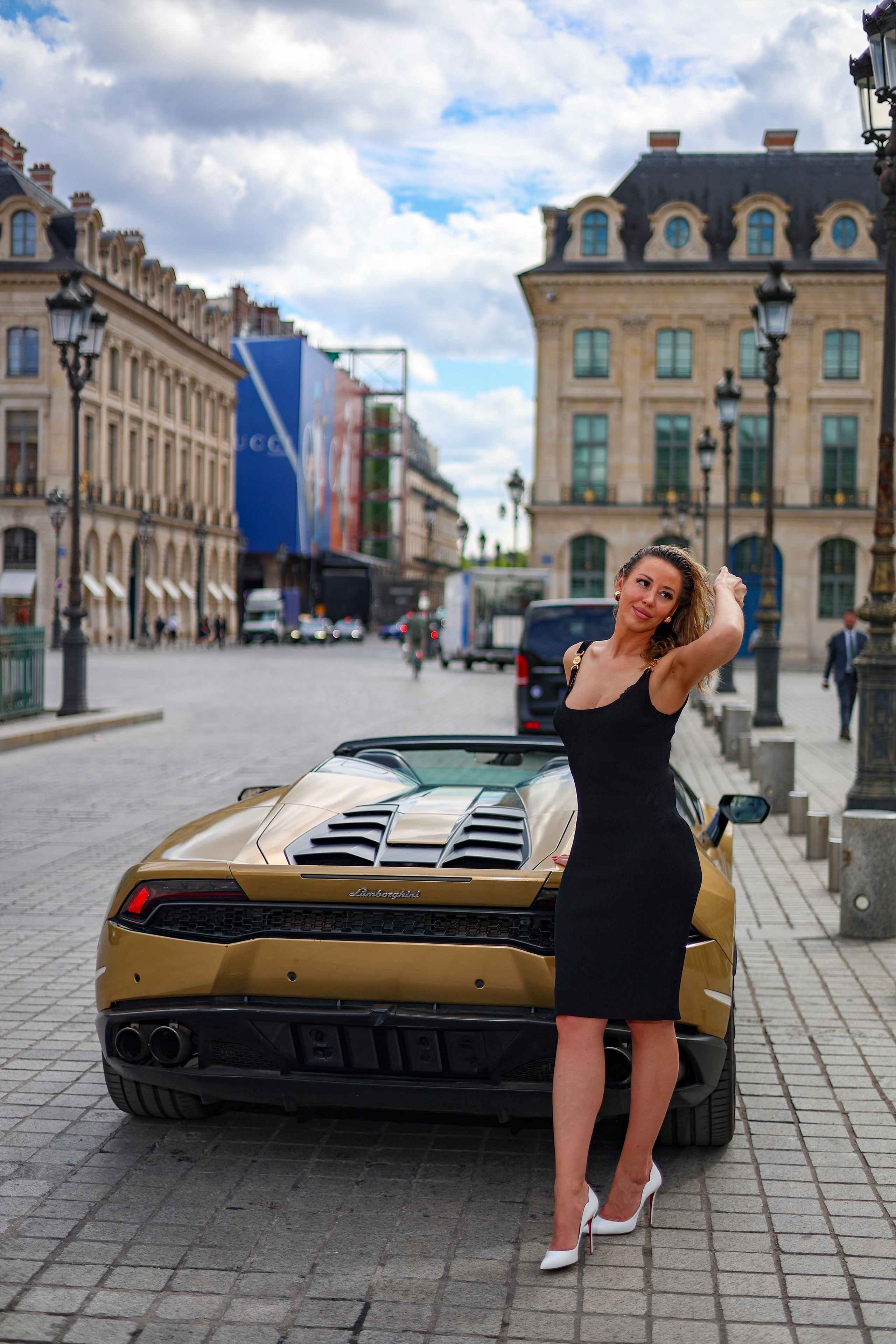 Choose cars for photo. Director — Photo & Video Paris