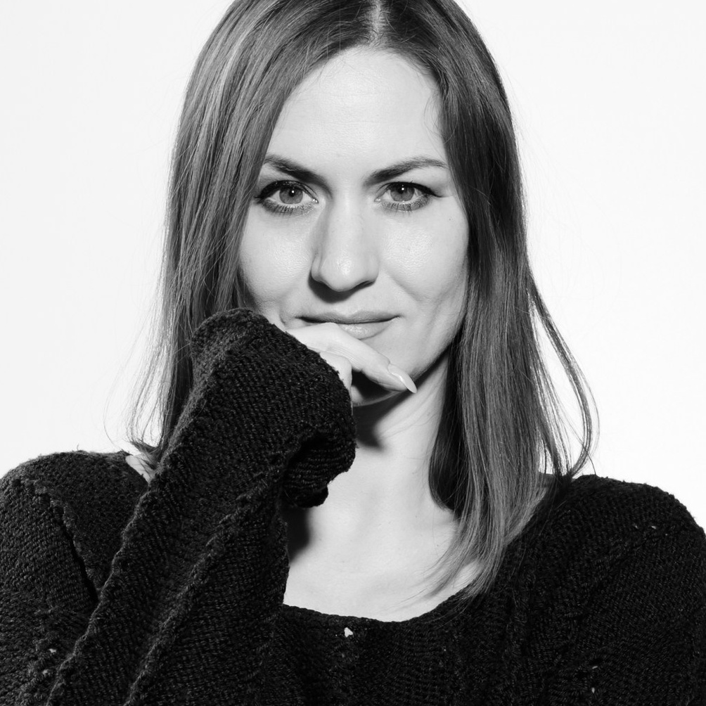 Portrait Photographer in Berlin | Elvina Kulinicenko